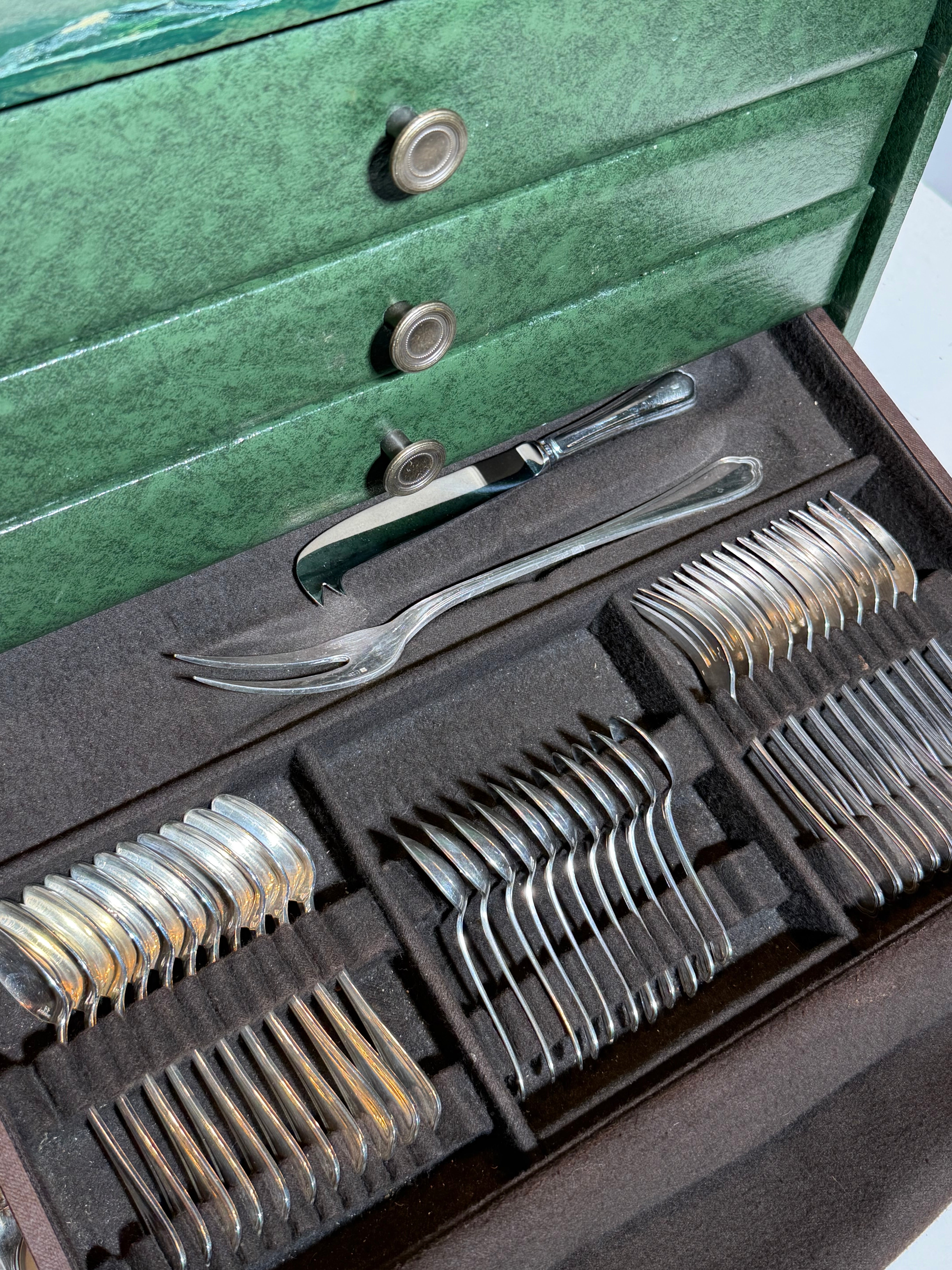 Christofle “Spatours” verzilverd bestekset – 144 stuks
 met originele anti-oxidatie opbergkist