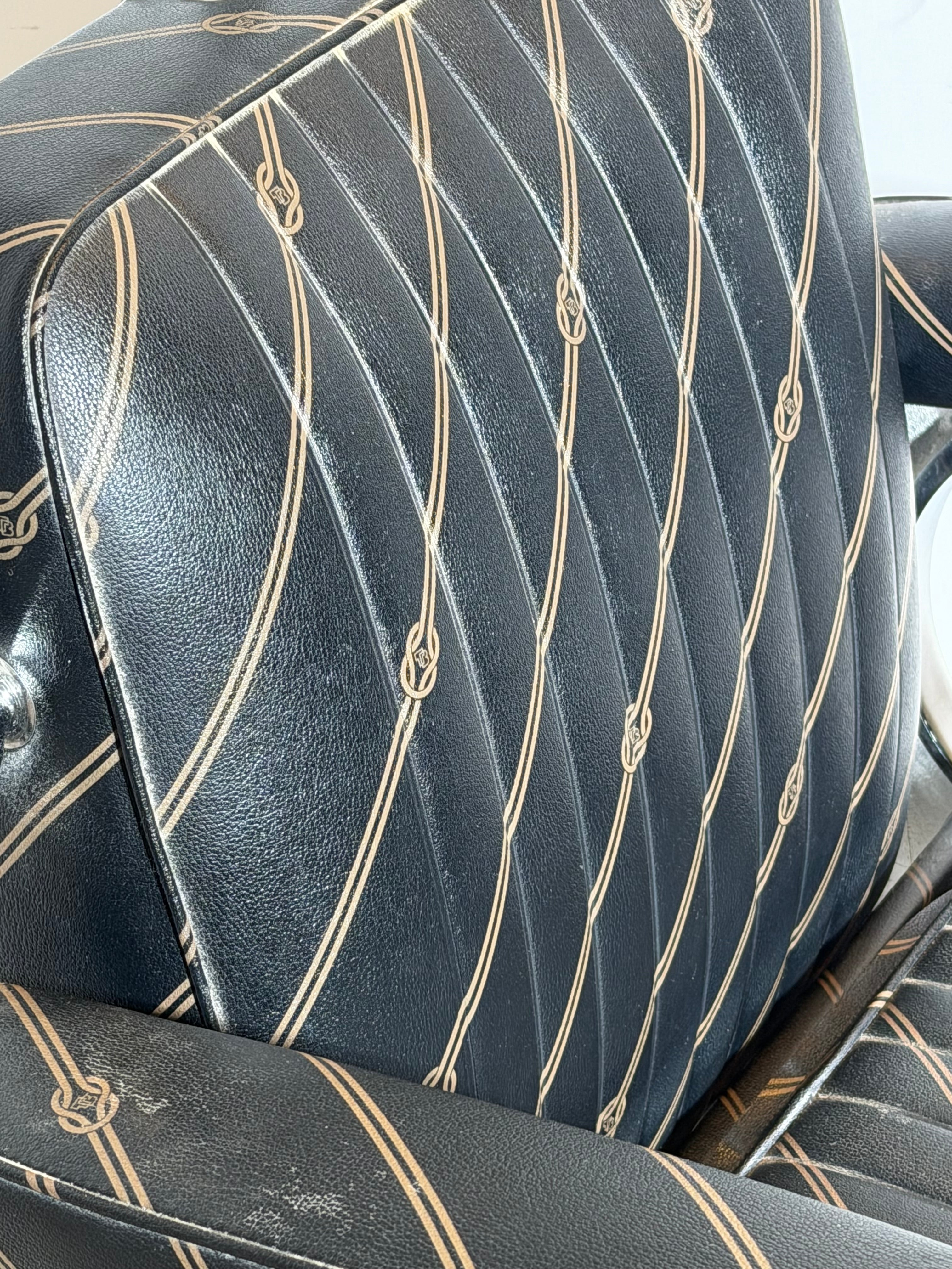 Belmont Apollo II Barber Chair – Vintage Icon