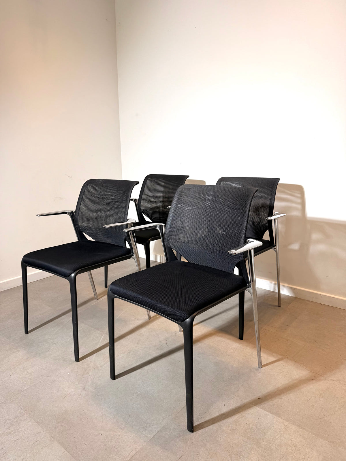 Vitra Meda Chair – Alberto Meda