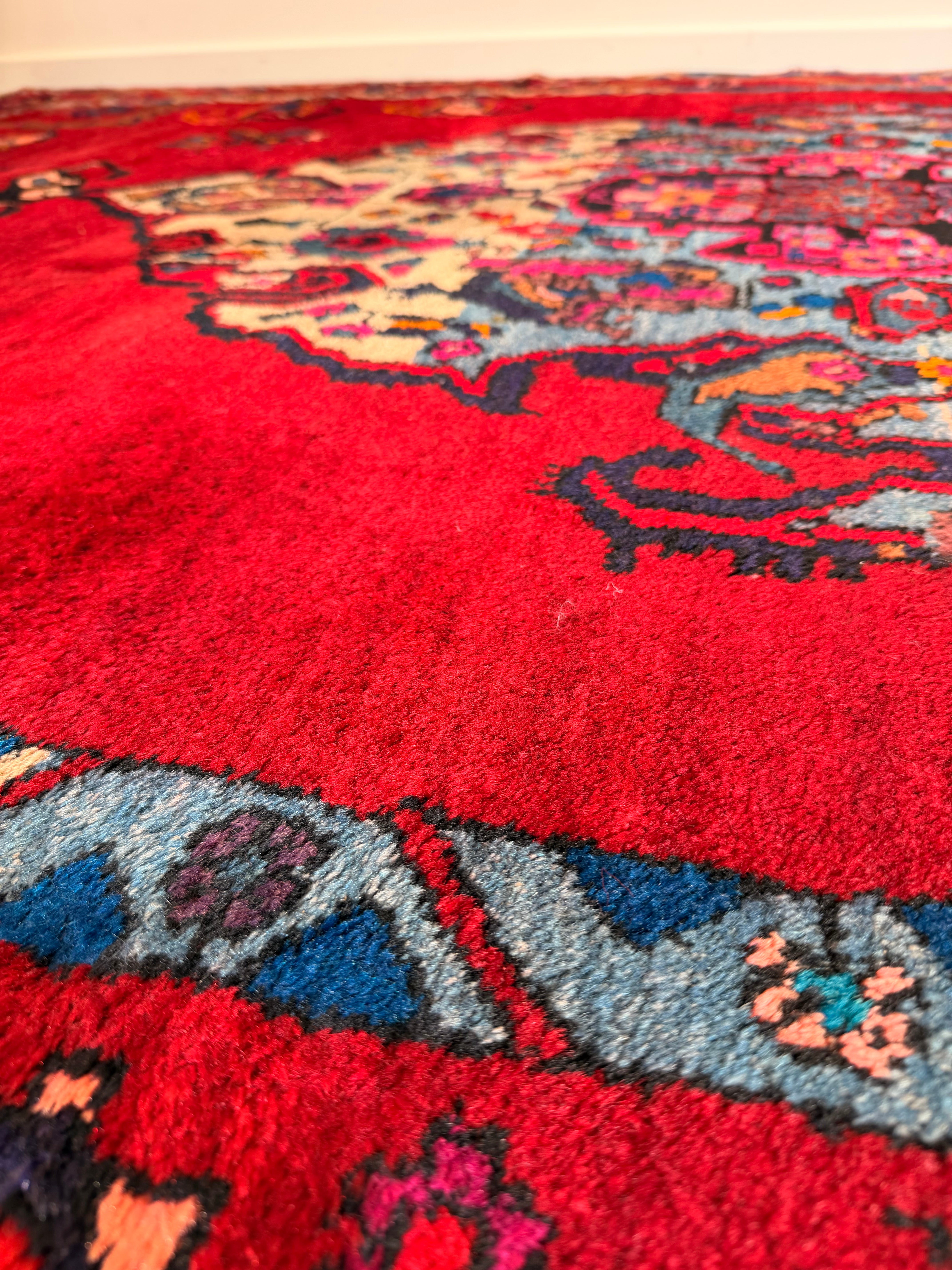 Hand-Knotted Persian Bakhtiar Rug