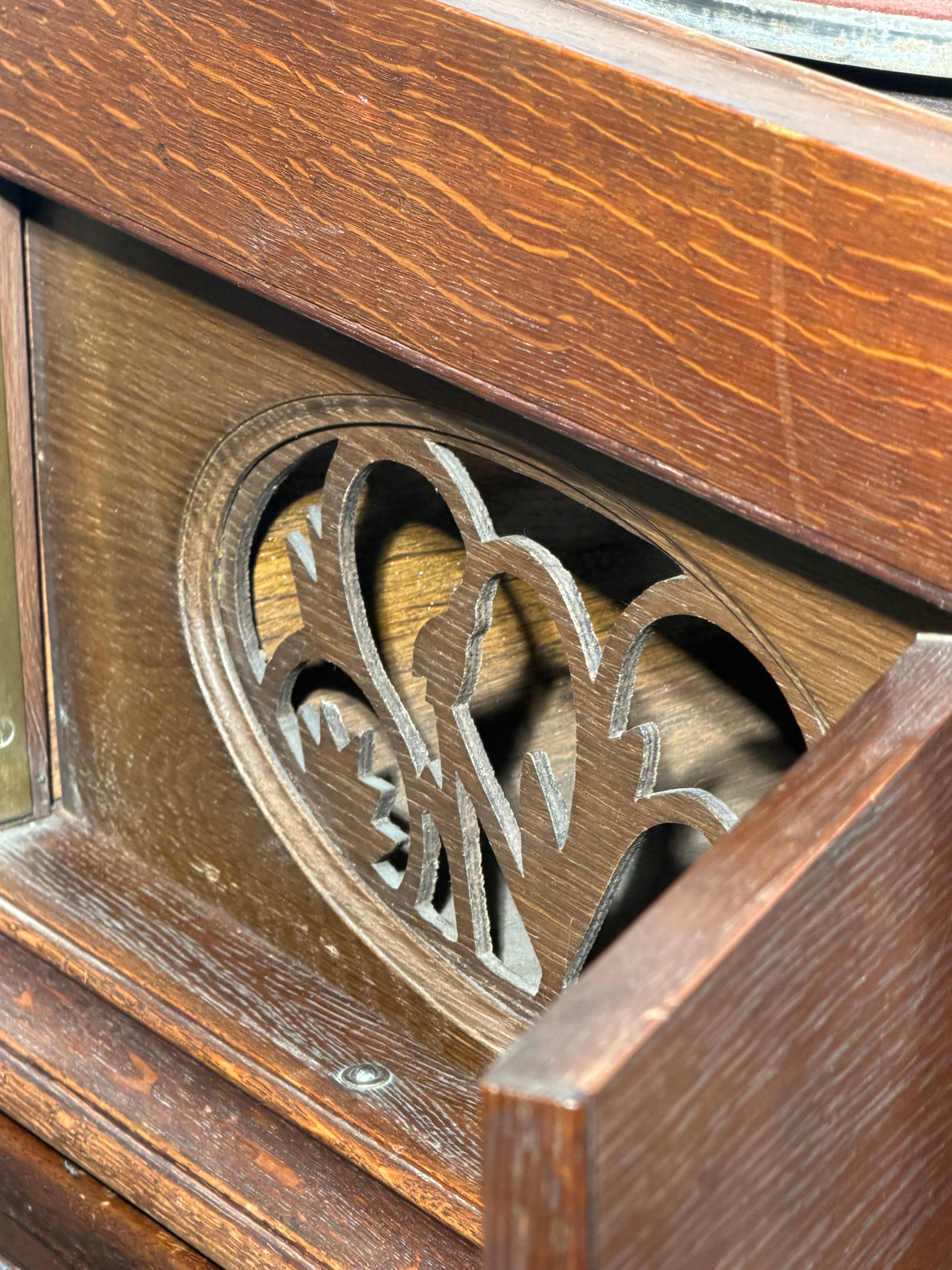 Hymnophon Antique Gramophone in Oak Case – Early 20th Century