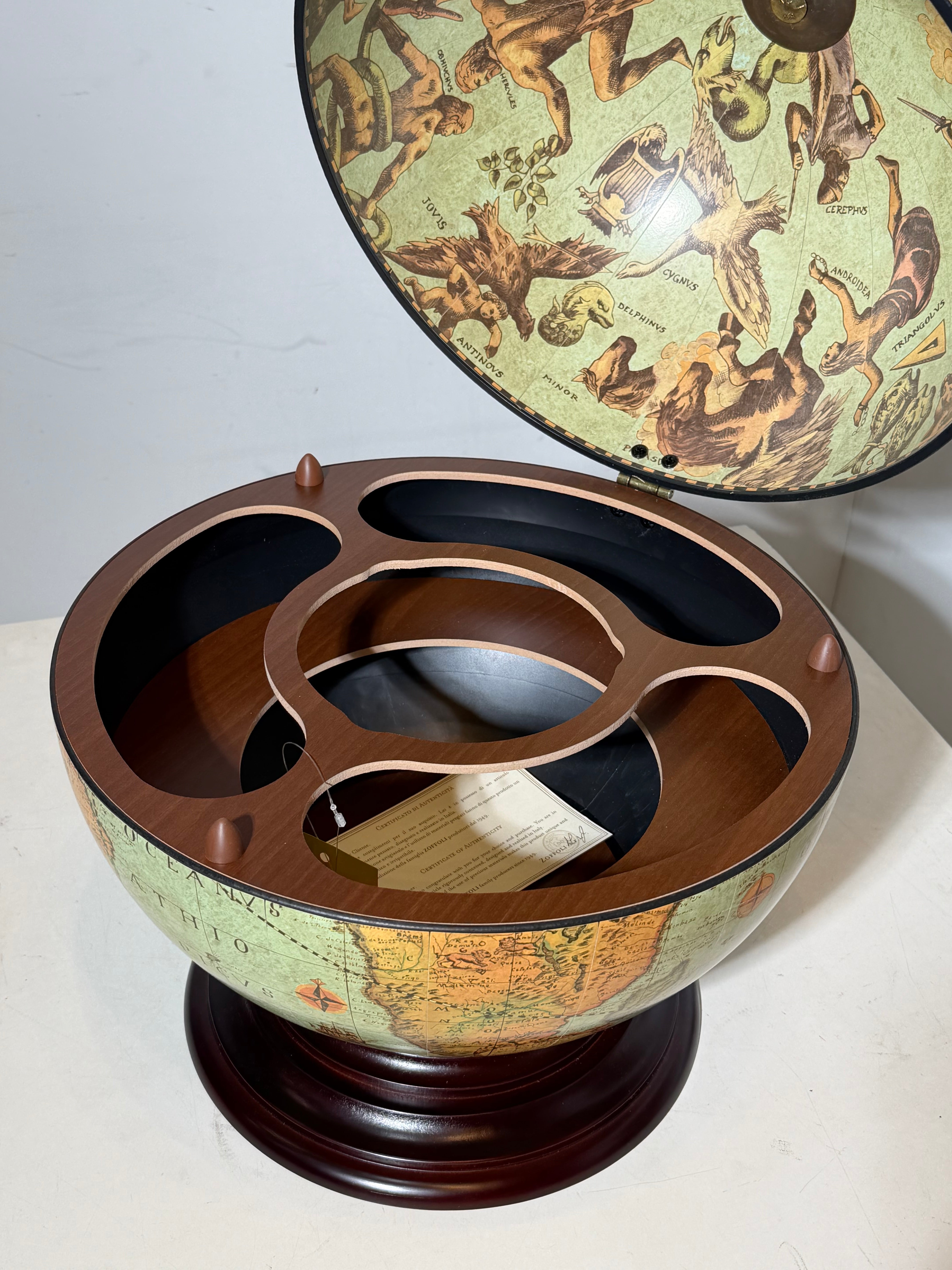 Zoffoli Globe Bar Cabinet – Hidden Drinks Storage – Ø50