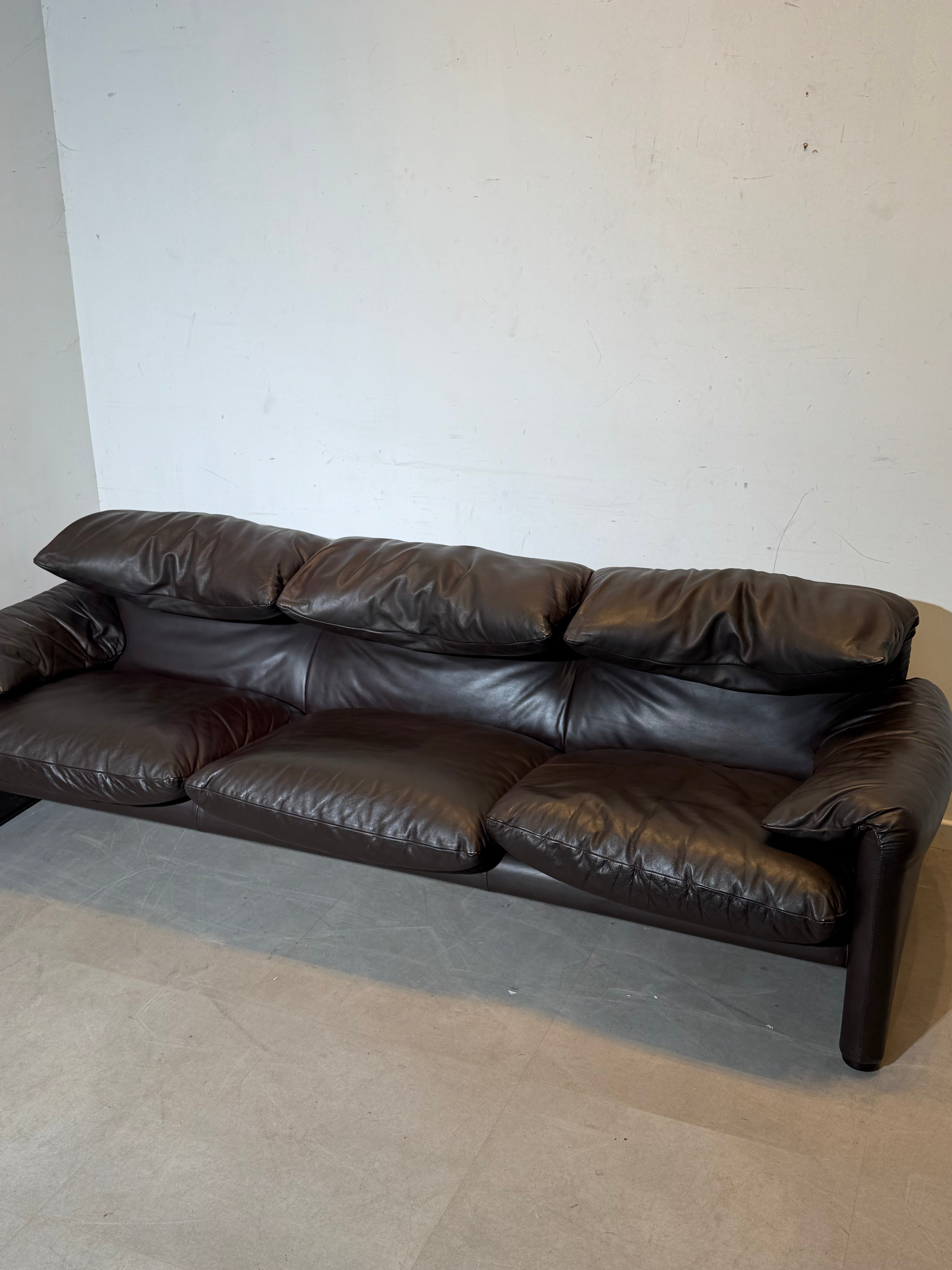 Cassina Maralunga 3 + 2 Sofa Set by Vico Magistretti