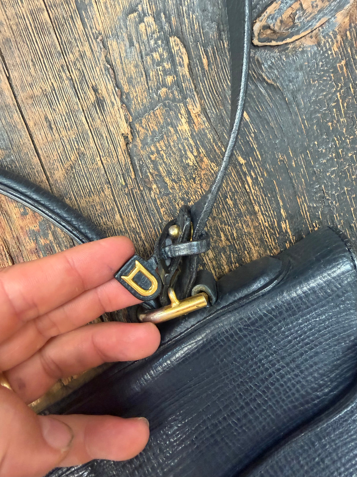Vintage Delvaux Magicien Handbag – Marine Blue Leather