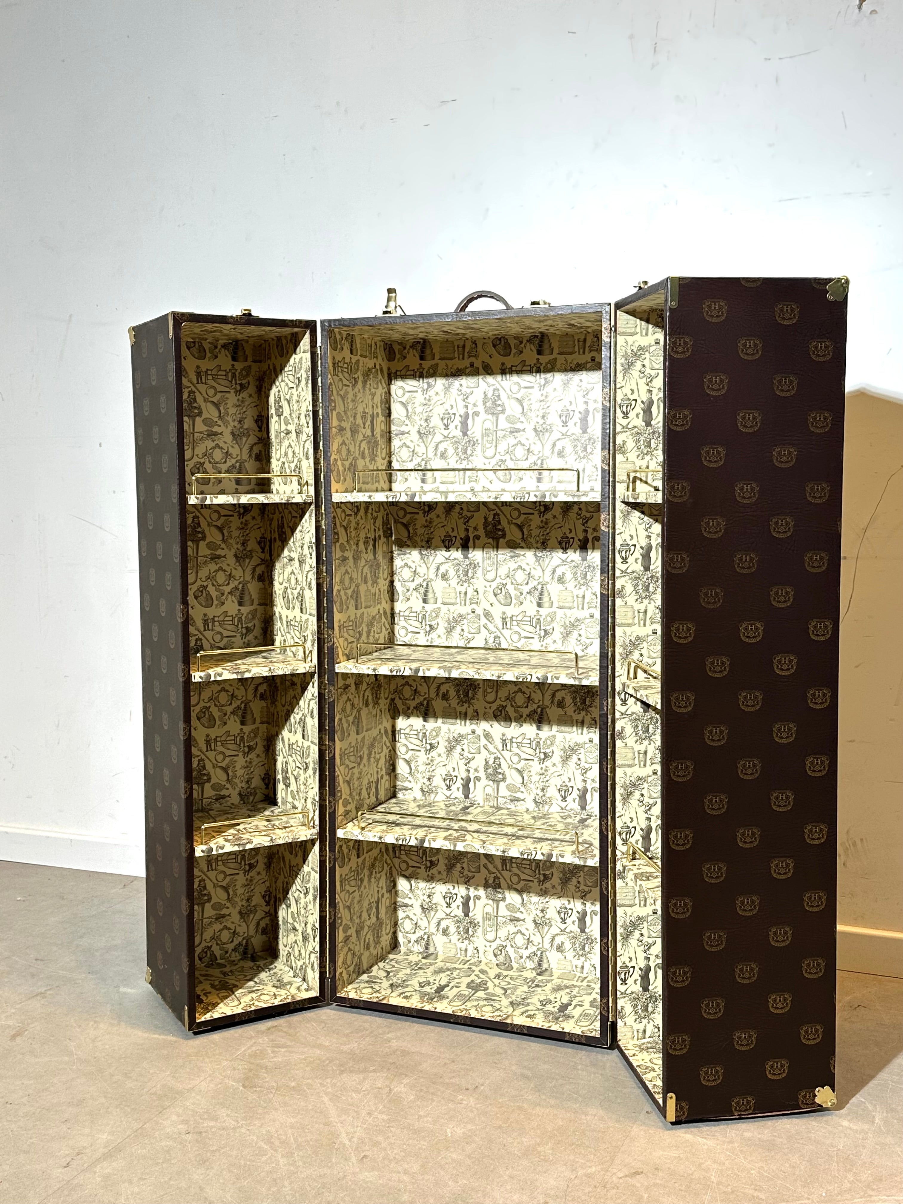 Hendrick’s Gin bar suitcase cabinet