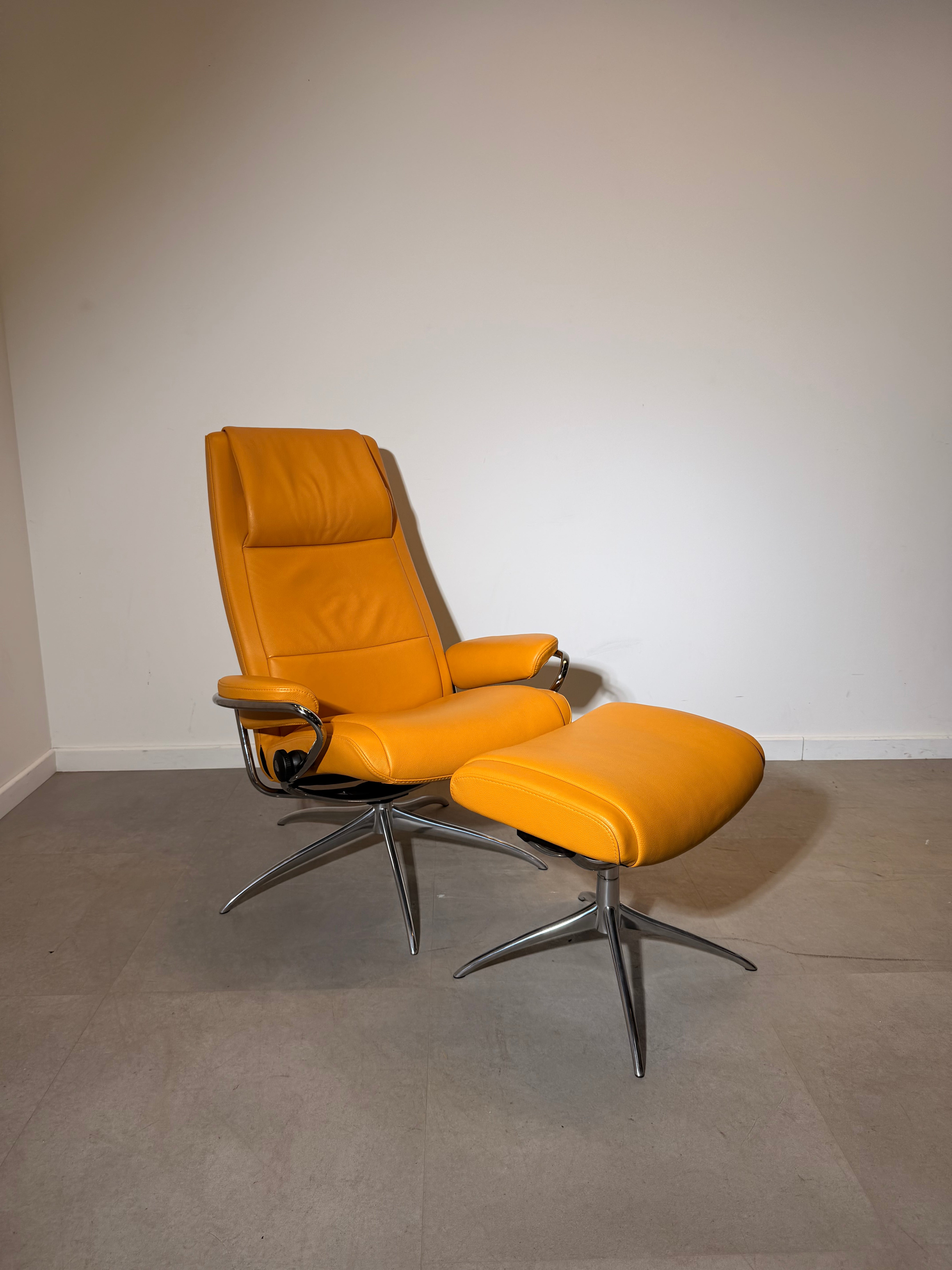 Stressless City Recliner with Ottoman – Mustard Yellow Leather