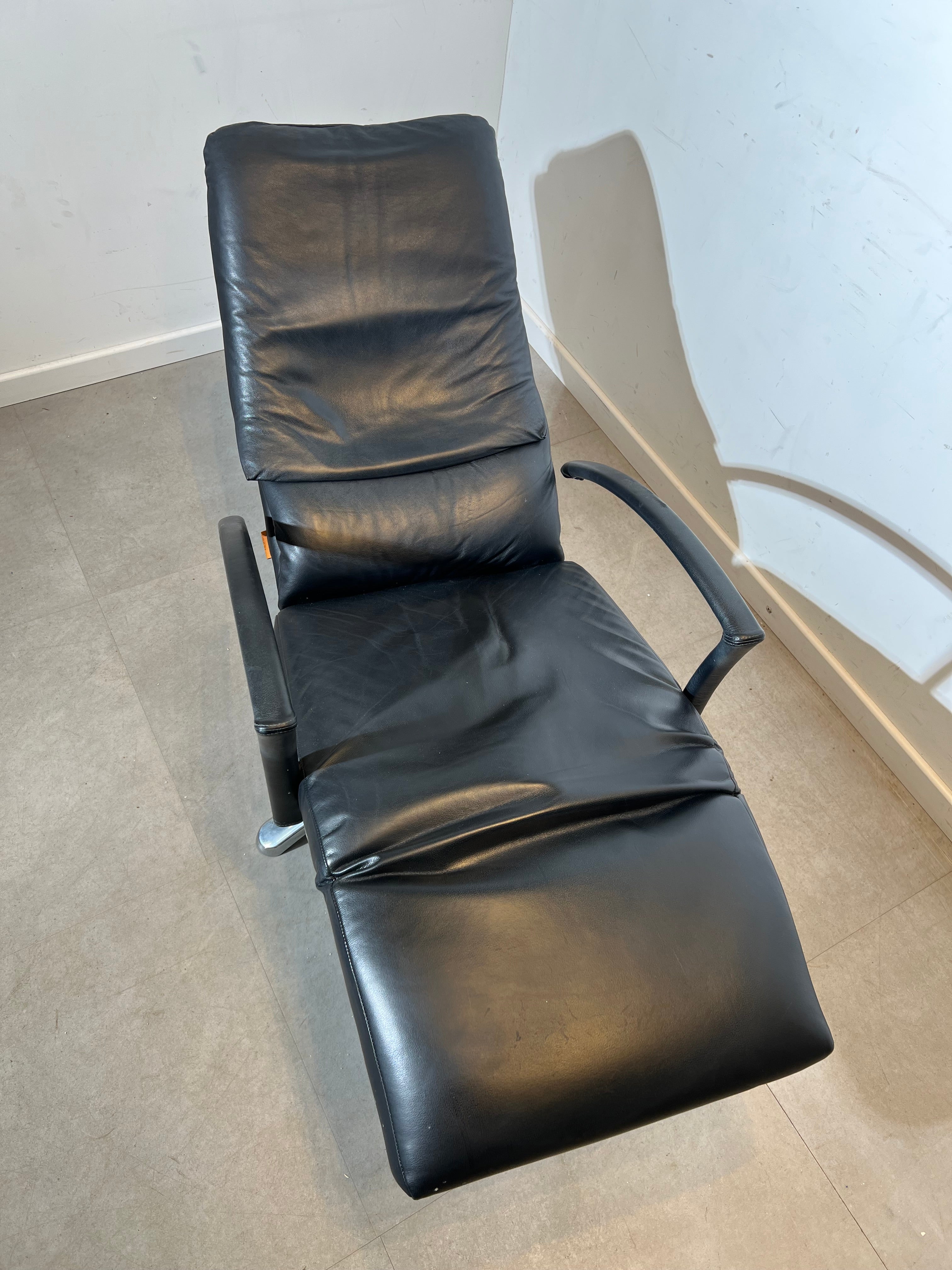 Durlet “Dayton” Leather Relax Armchair