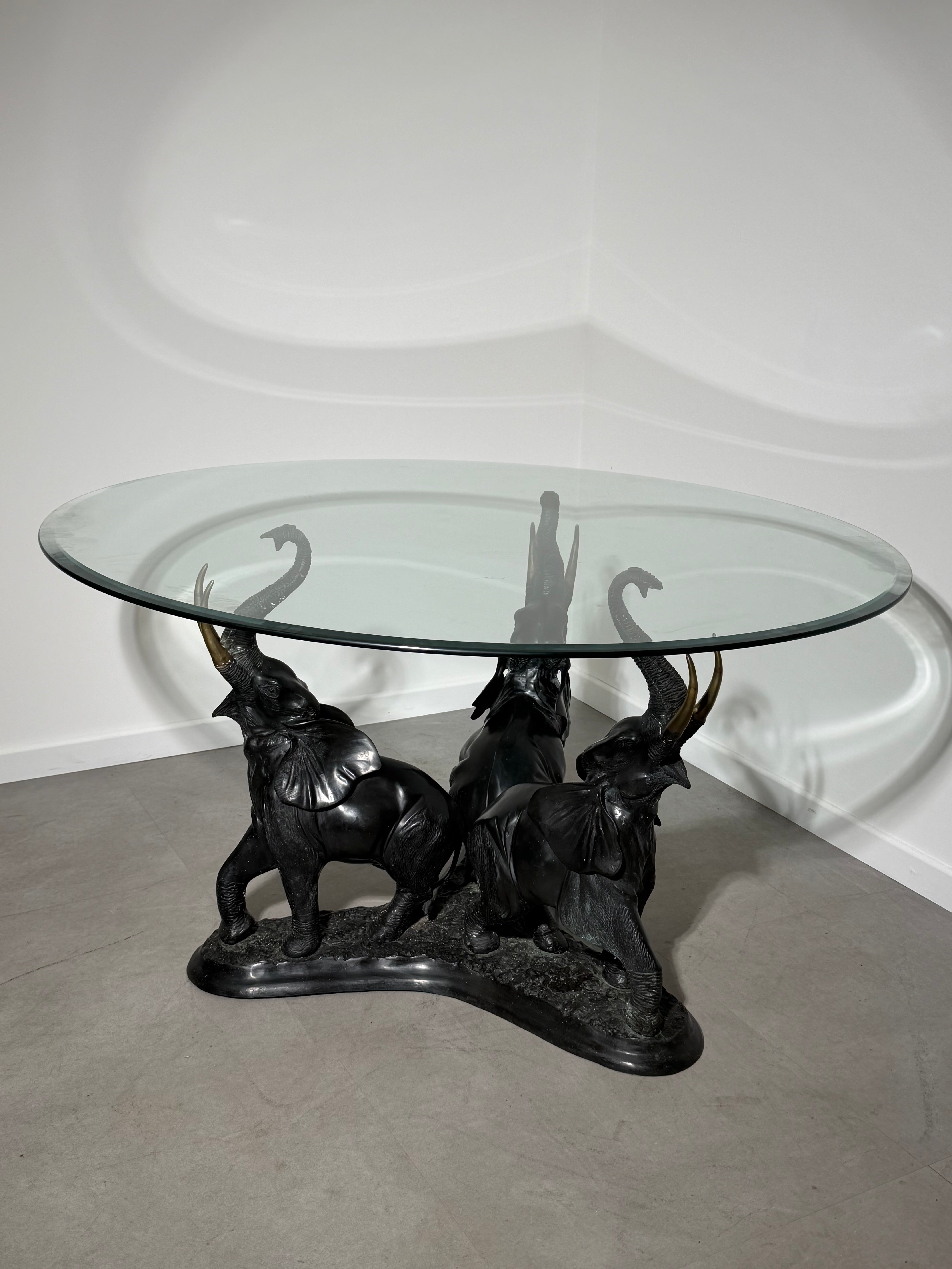 Vintage Bronze Elephant Trio Coffee Table with Round Beveled Glass Top – Regency Style – 130 cm