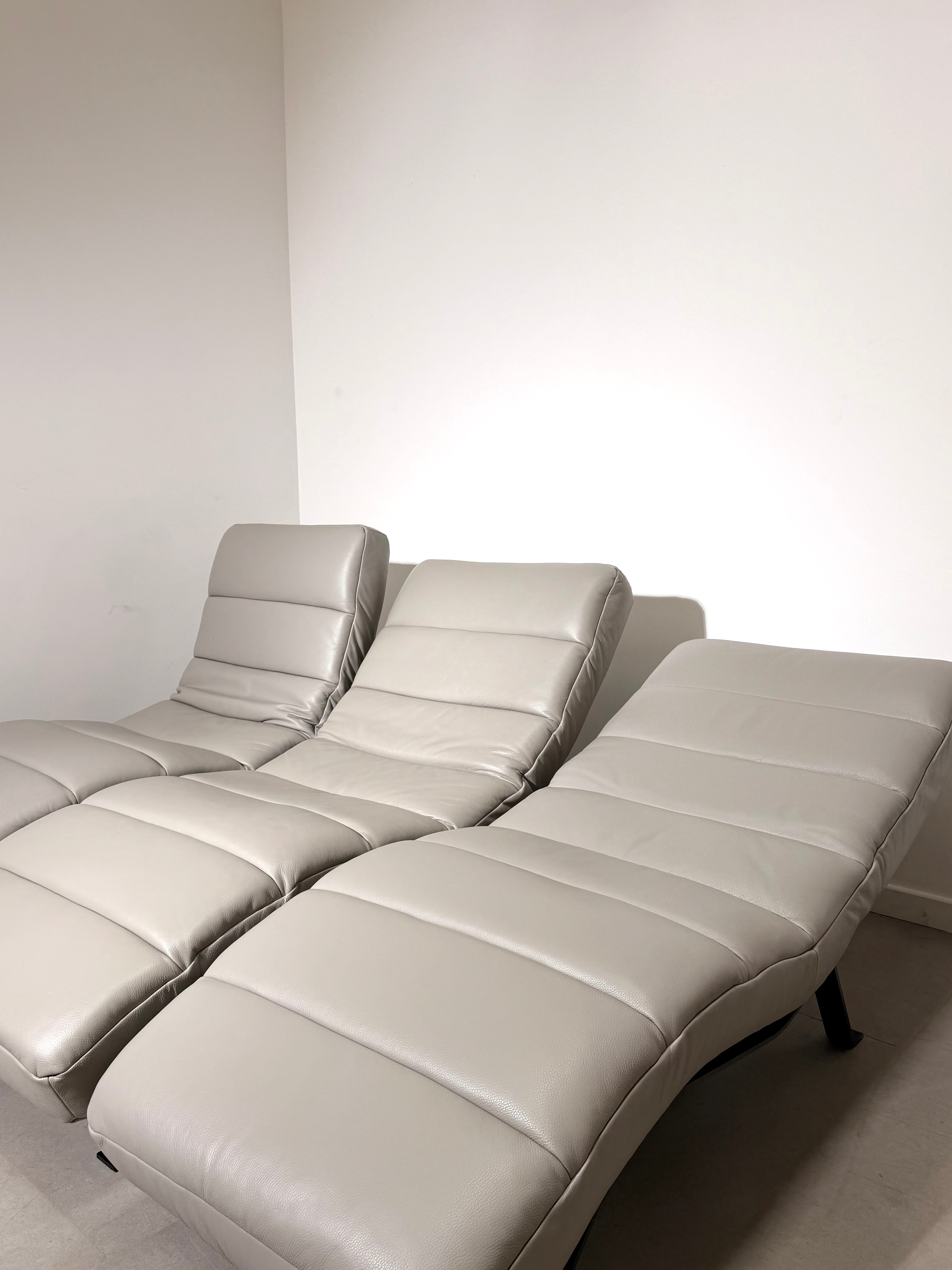 Modern Leather Chaise Lounge