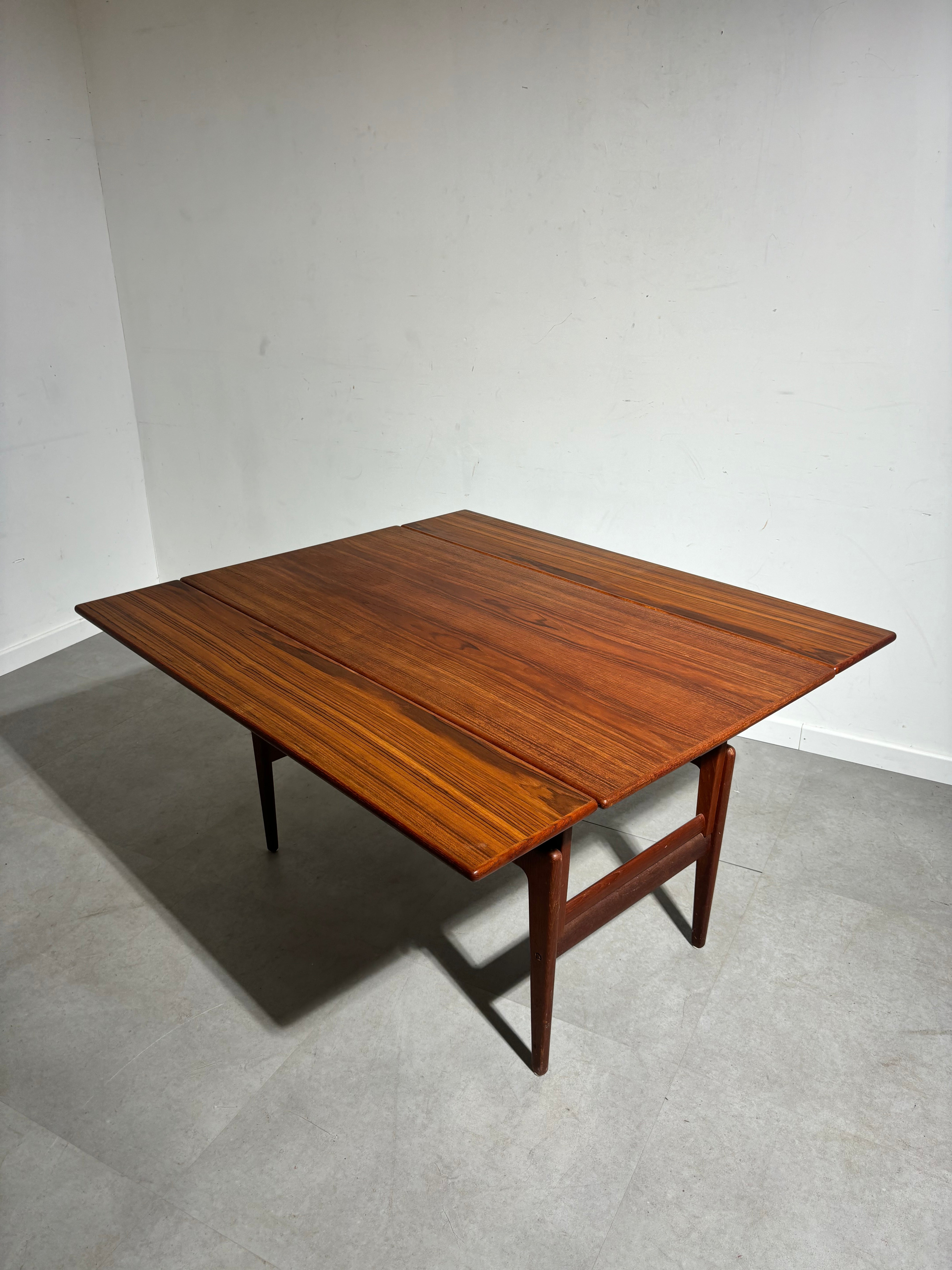 Kai Kristiansen “Lift” Coffee Table for Vildbjerg Møbelfabrik