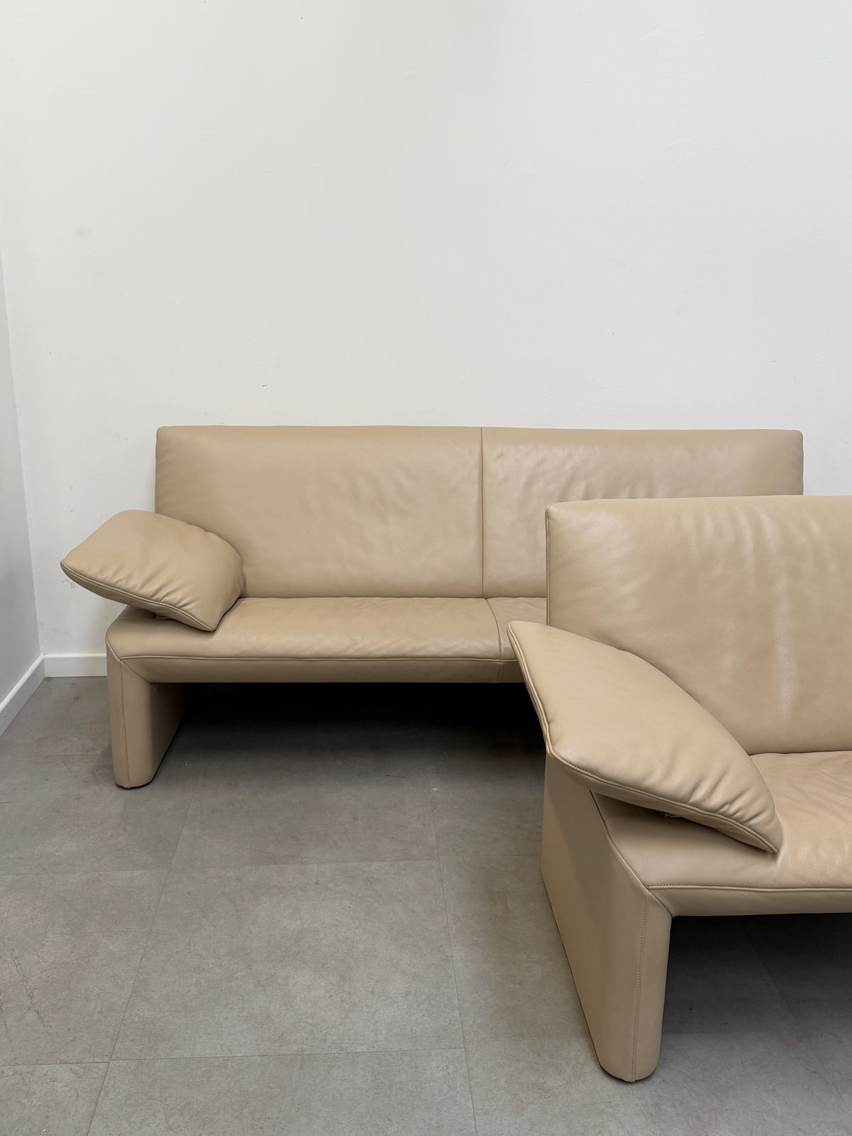 Jori Linea Sofa Set 3 + 2 Cream Leather