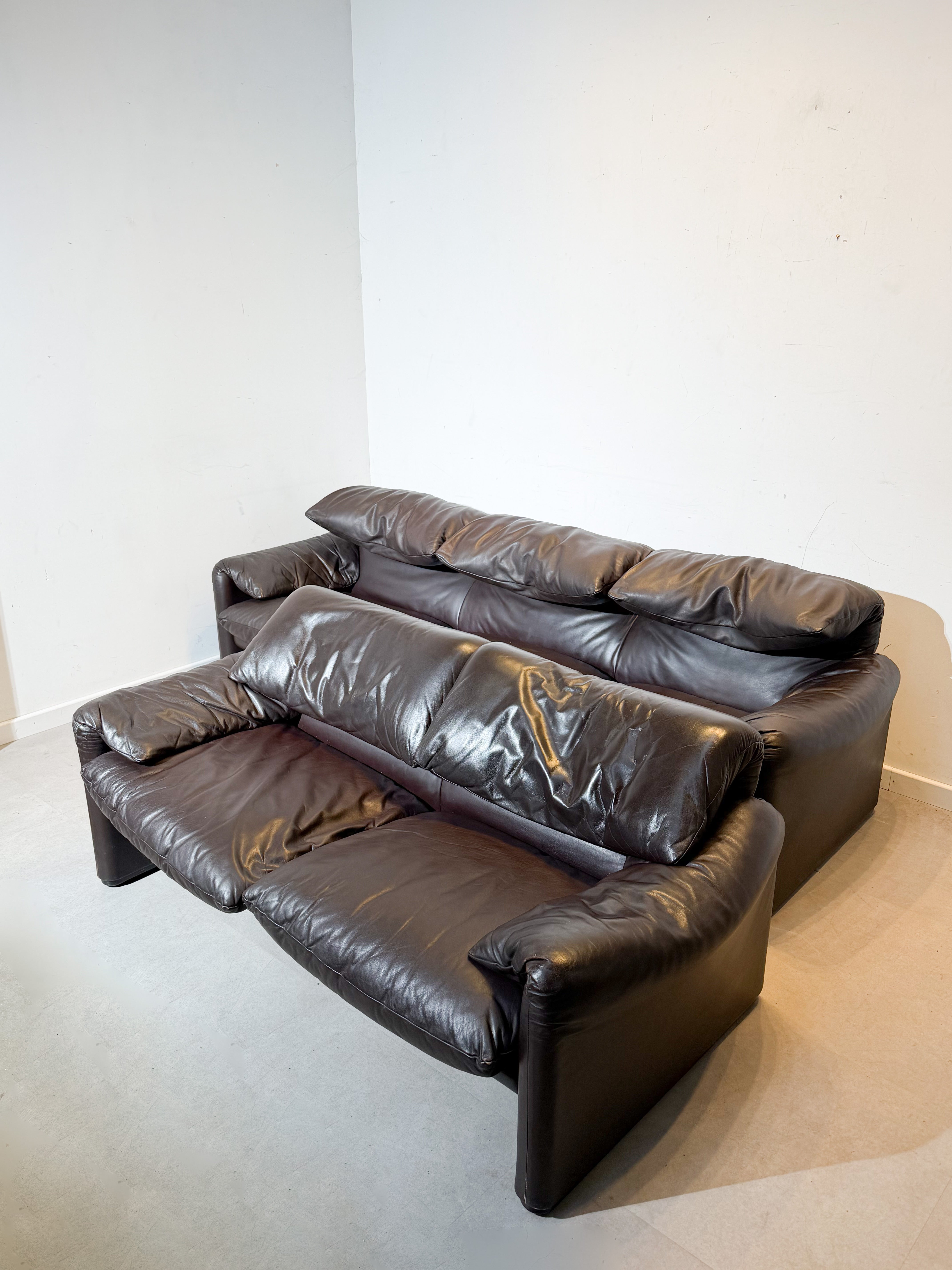 Cassina Maralunga 3 + 2 Sofa Set by Vico Magistretti