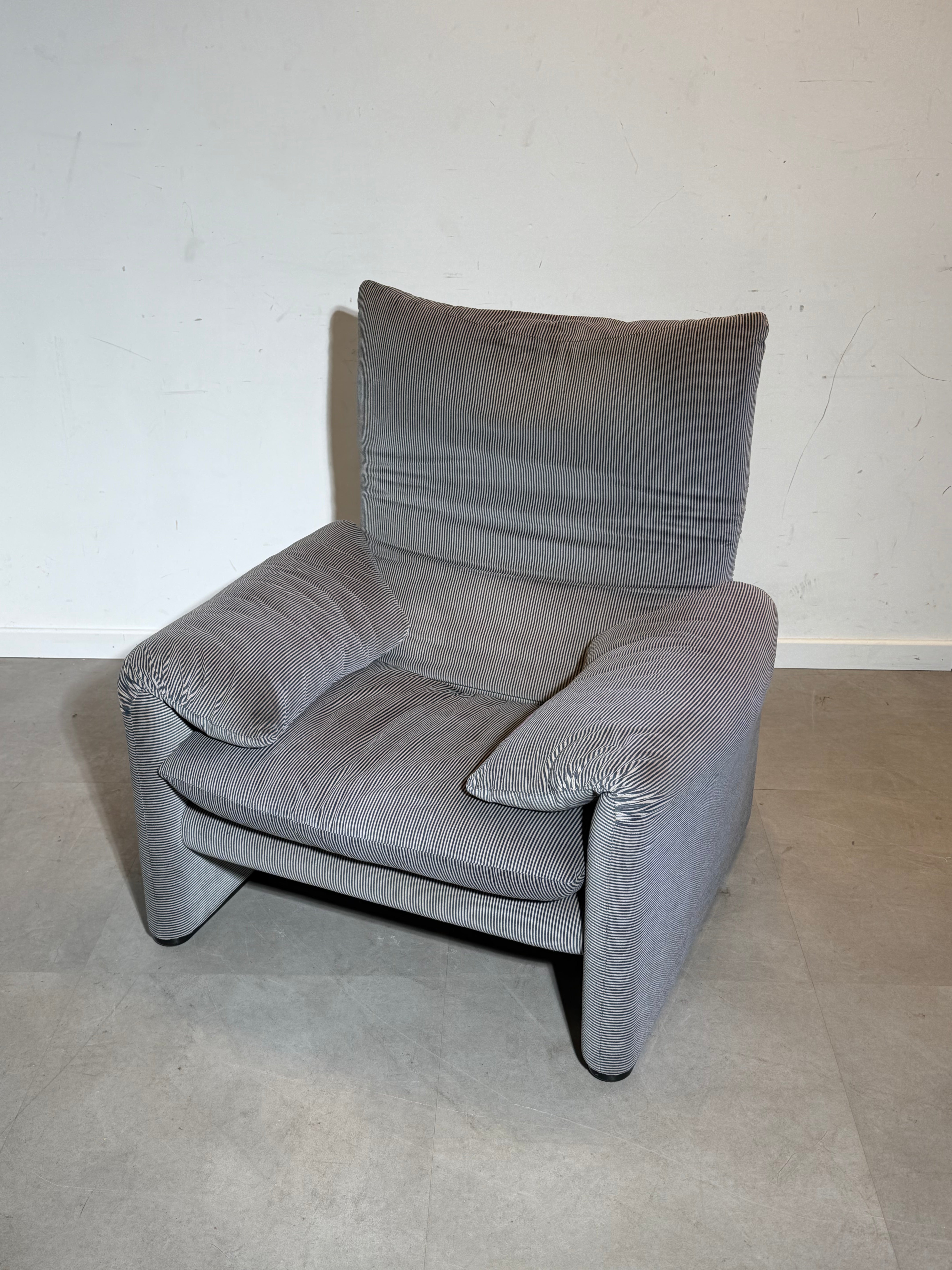 Cassina Maralunga armchair by Vico Magistretti