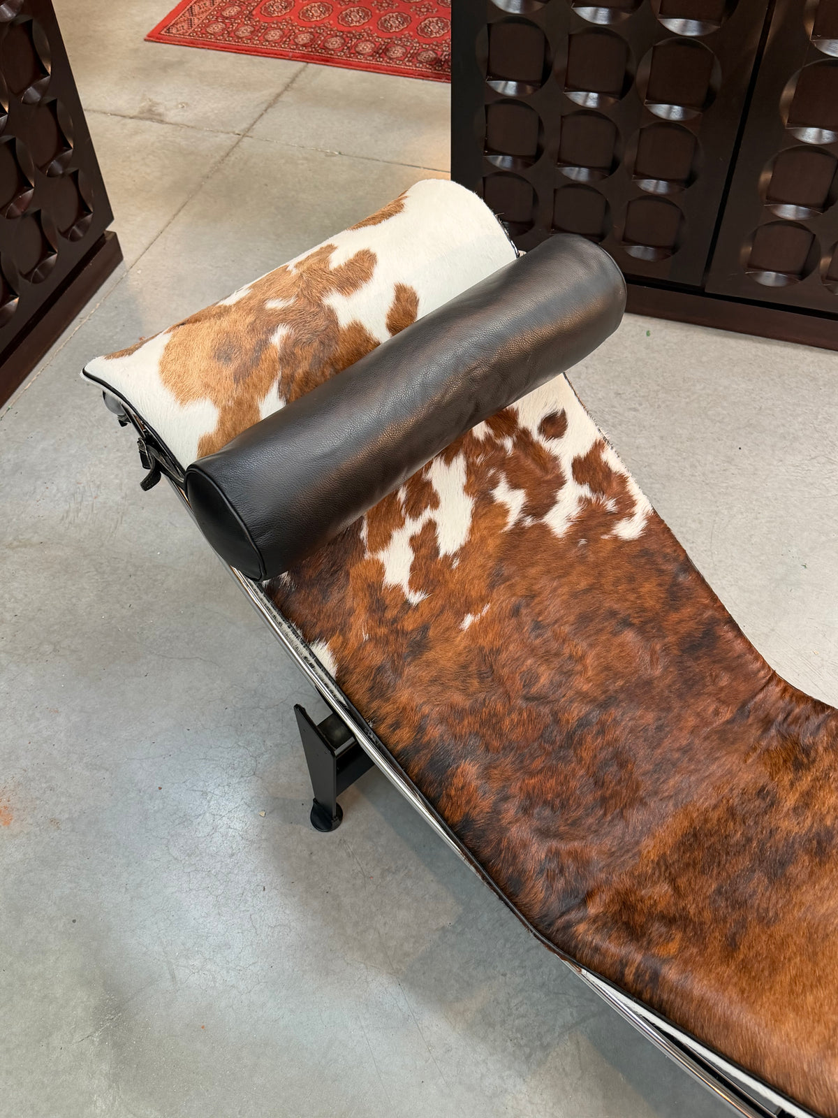 Original Cassina LC4 “Pony” Chaise Longue — Le Corbusier, Pierre Jeanneret & Charlotte Perriand