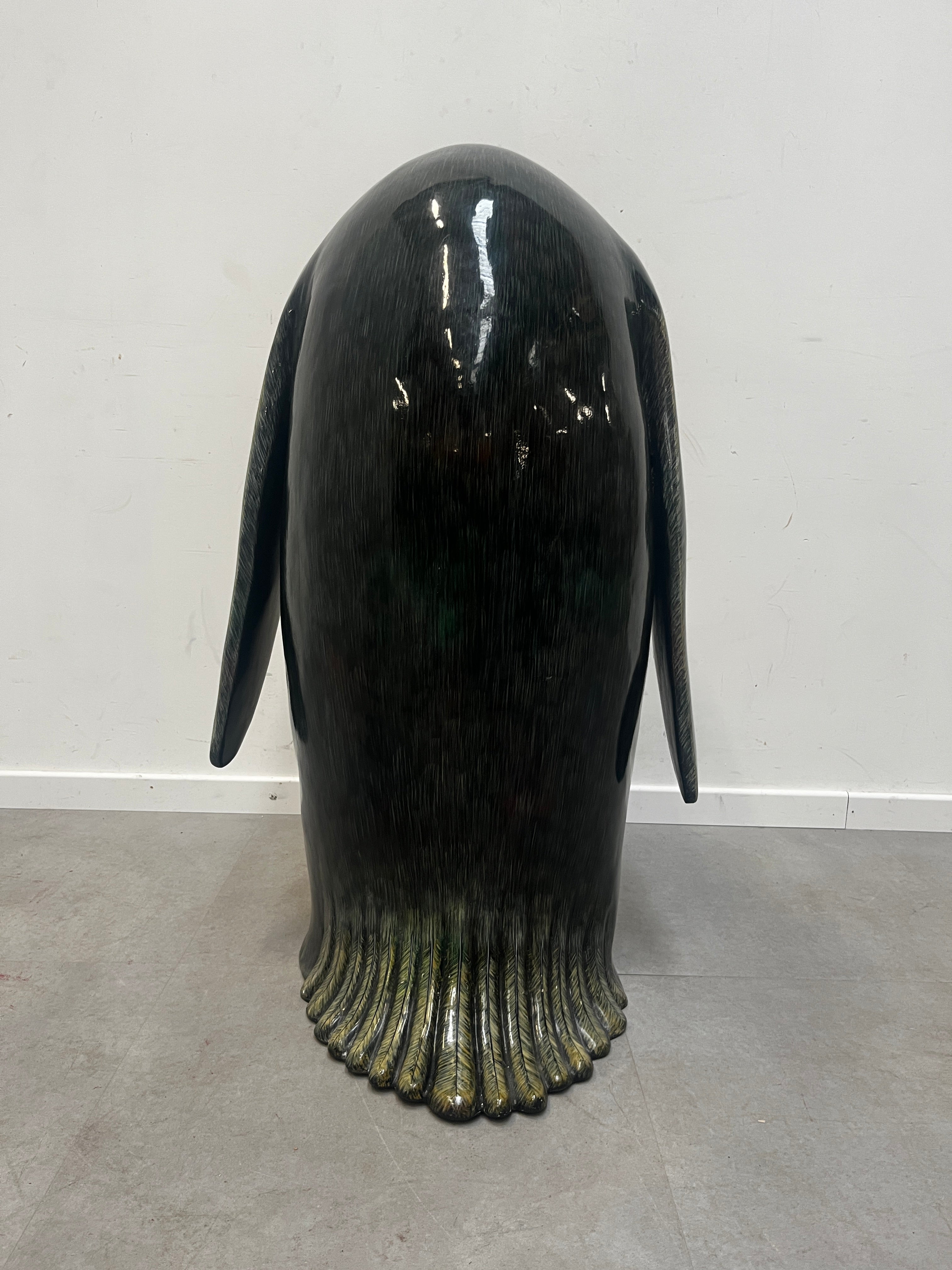 Statue Emperor Penguin with Chick