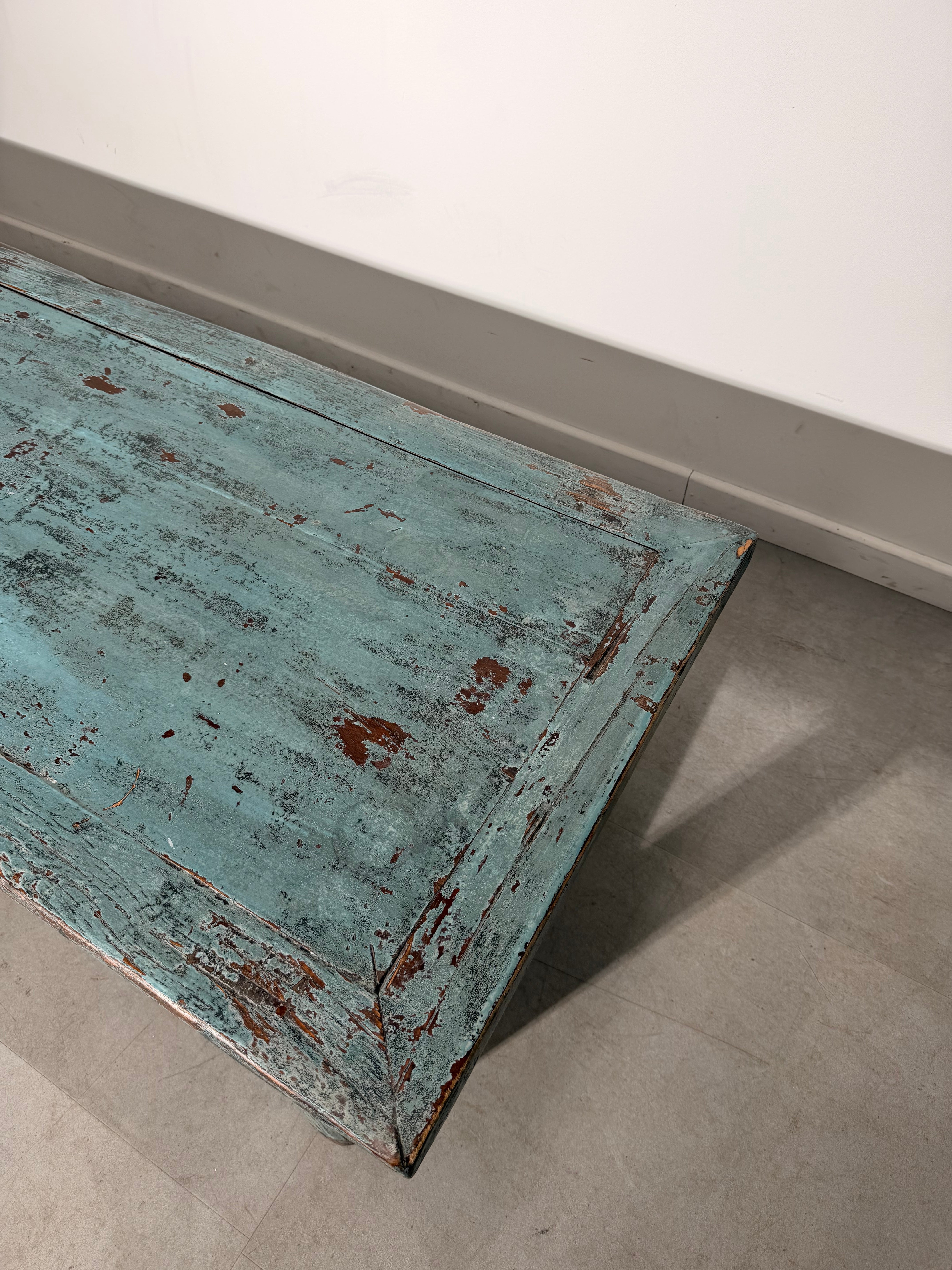 Antique Coffee Table – Distressed Turquoise