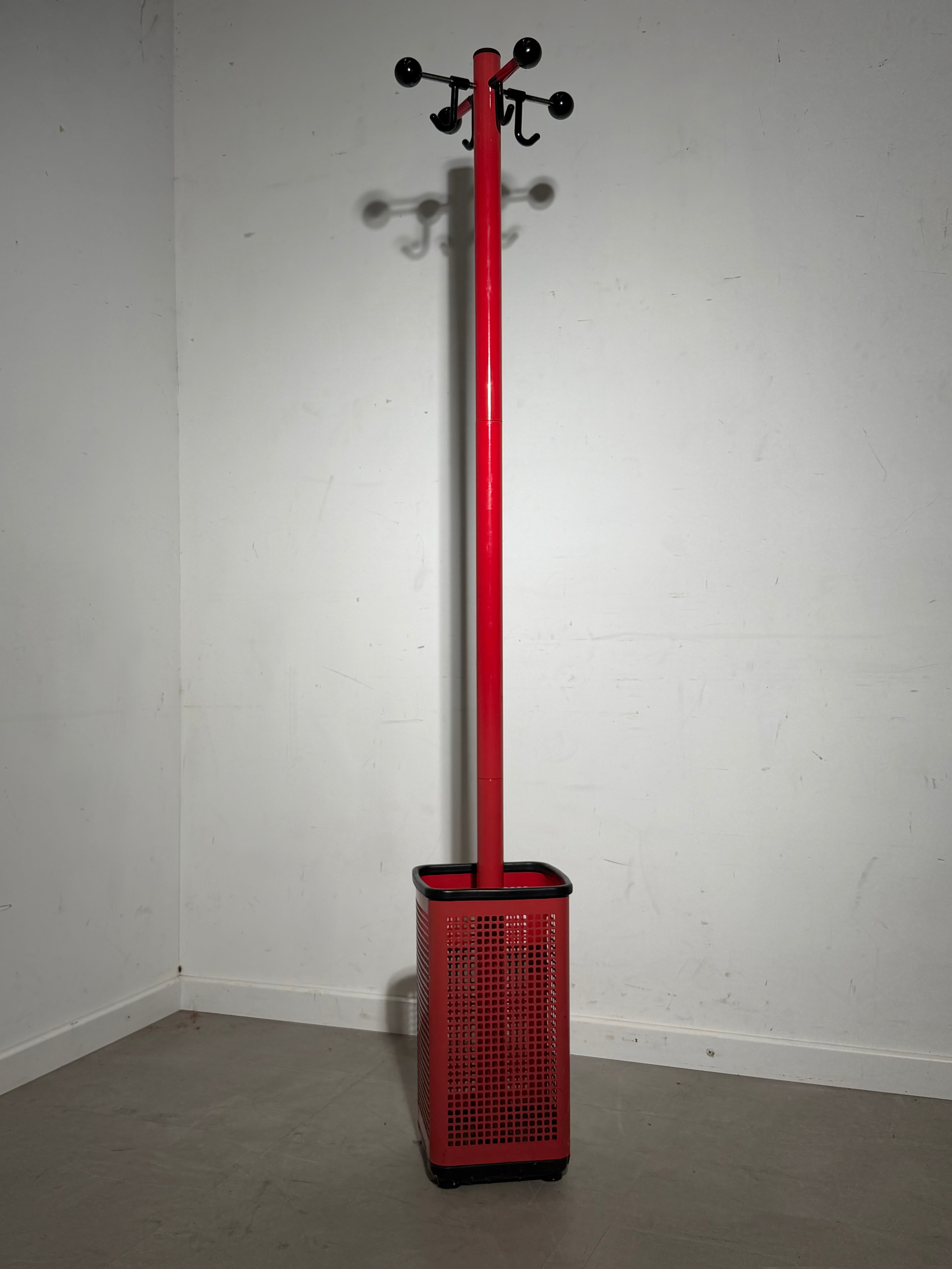 NEOLT Postmodern Coat Rack – Red – Umbrella Stand – 185 cm