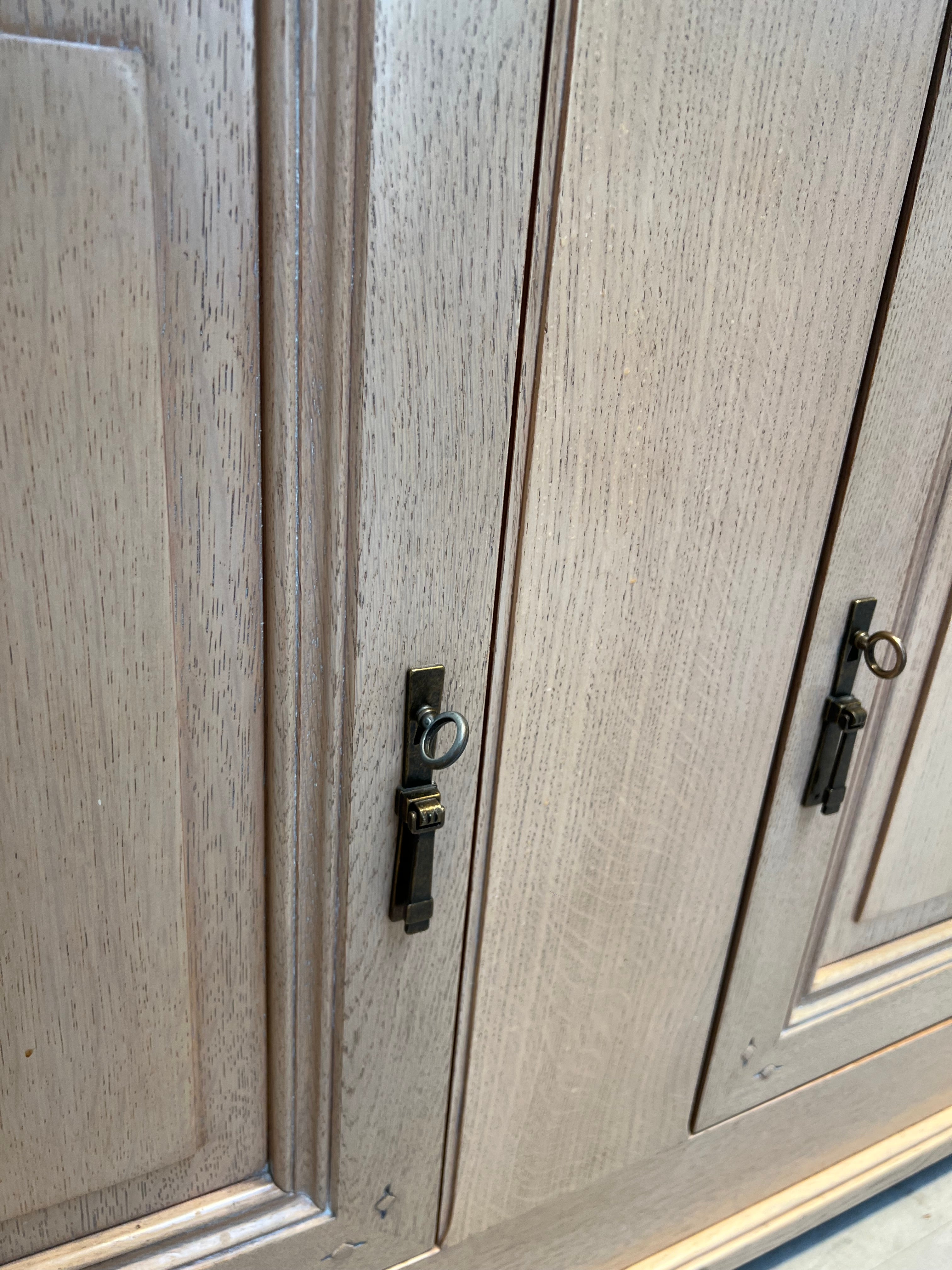 Solid Oak Vitrine With Light