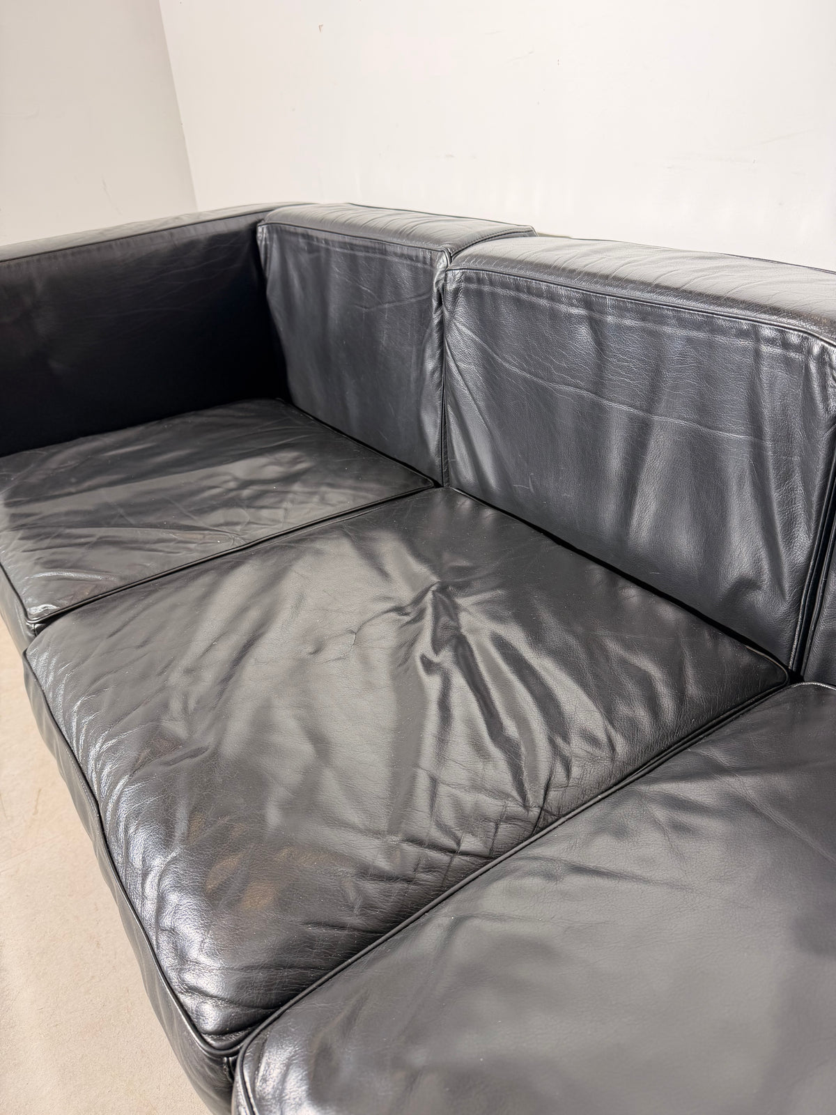 Cassina “Le Corbusier” Style Sofa Set – Le Corbusier Replica