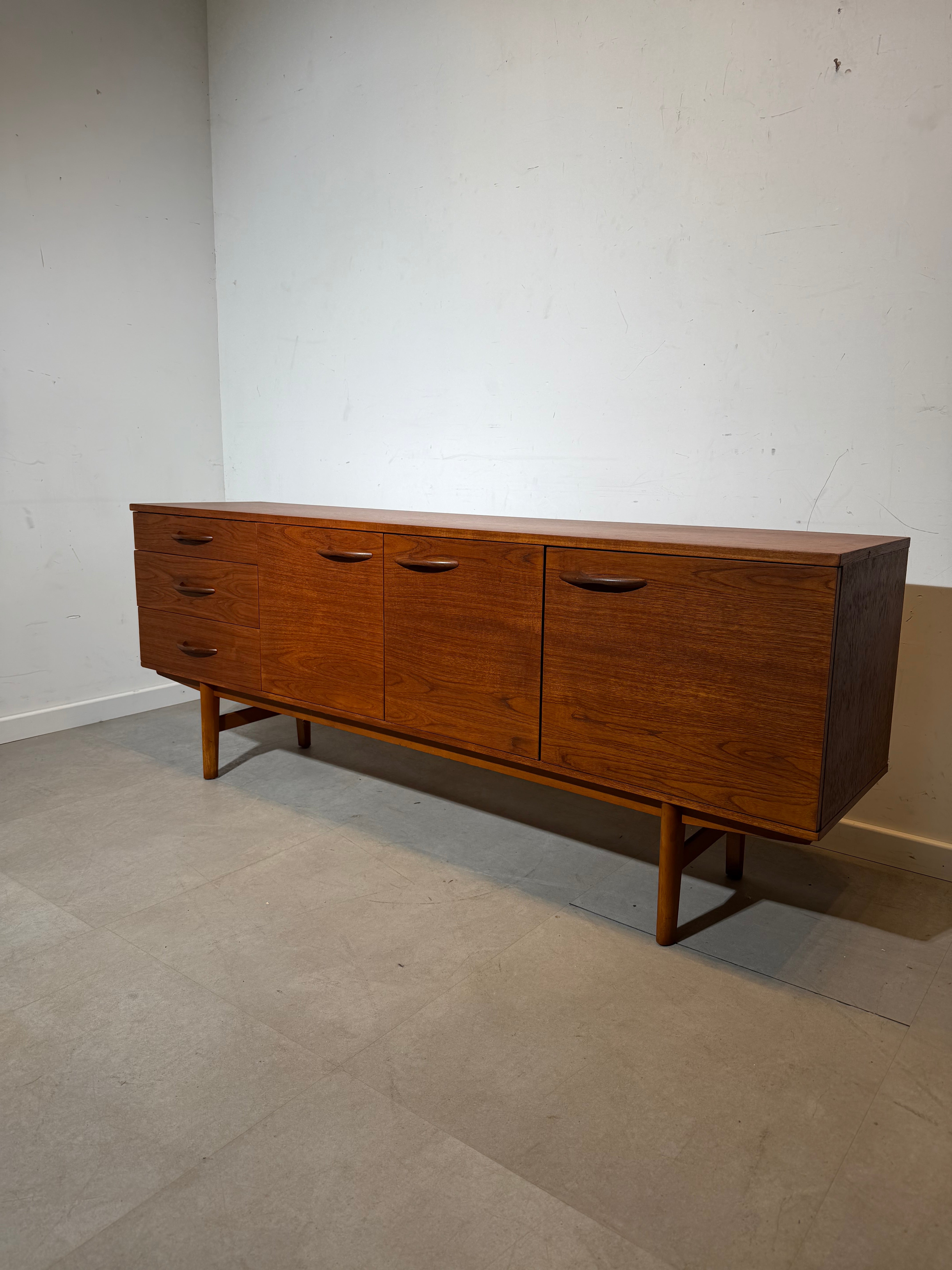 Avalon Teak Sideboard – Mid-Century Modern (UK, 1960s)