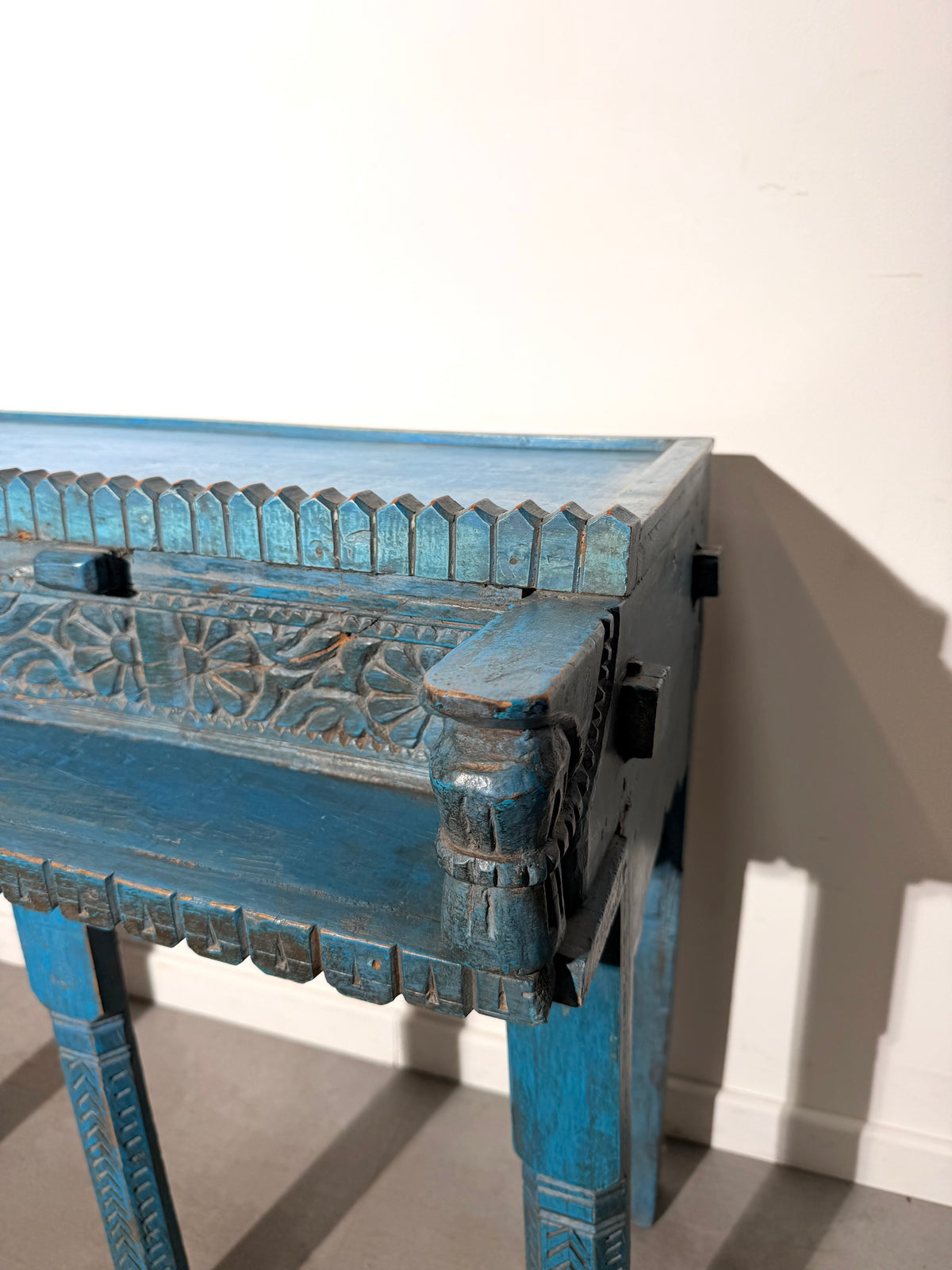 Indian Carved Console Table in Turquoise Blue