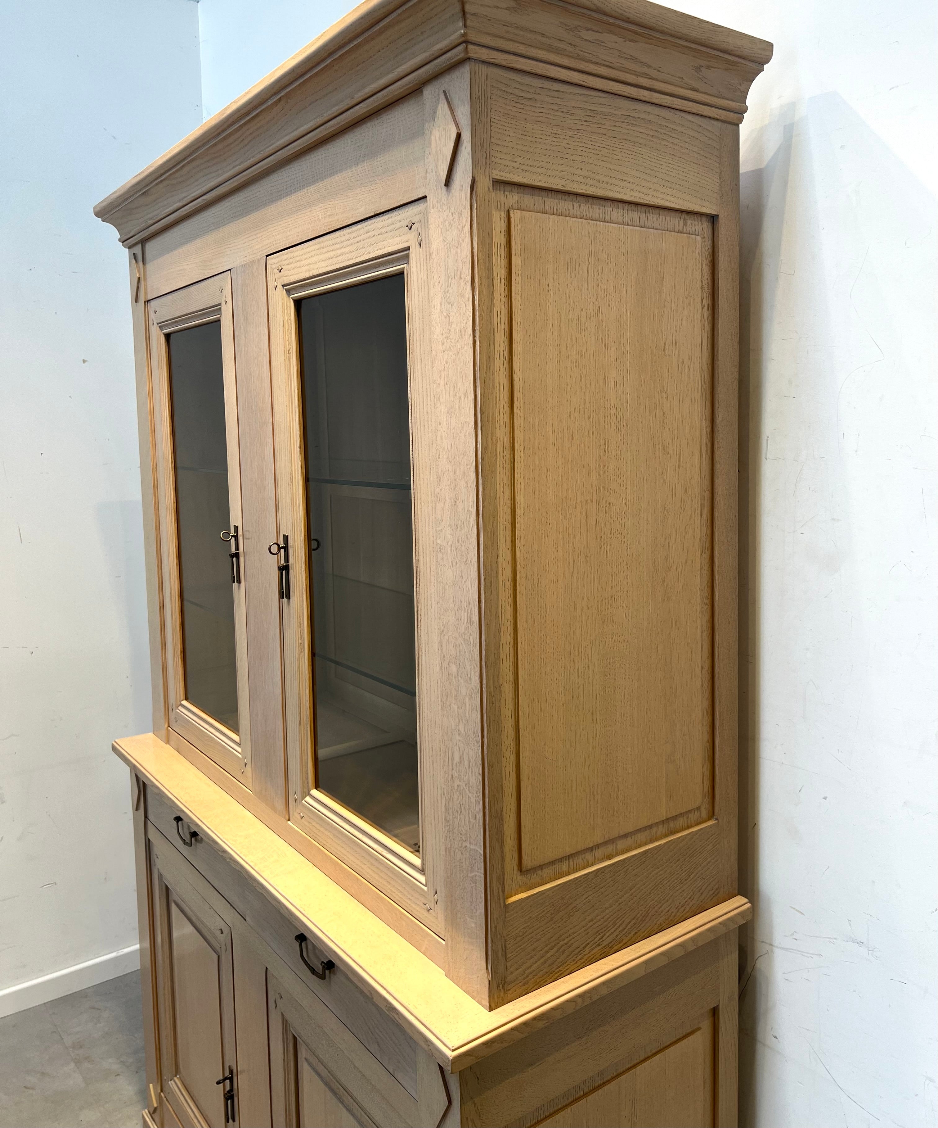 Solid Oak Vitrine With Light