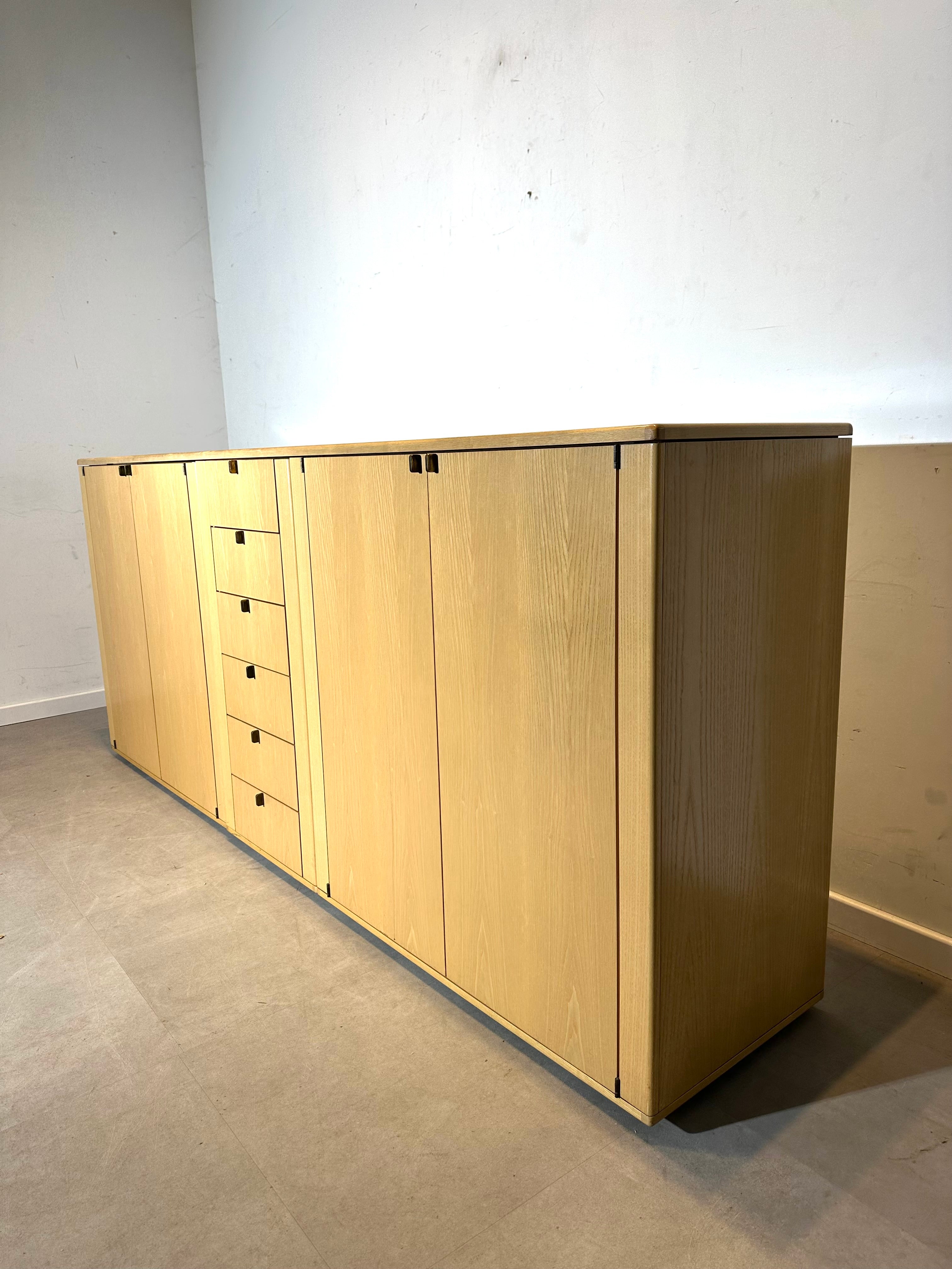 Buffet minimaliste Interlübke