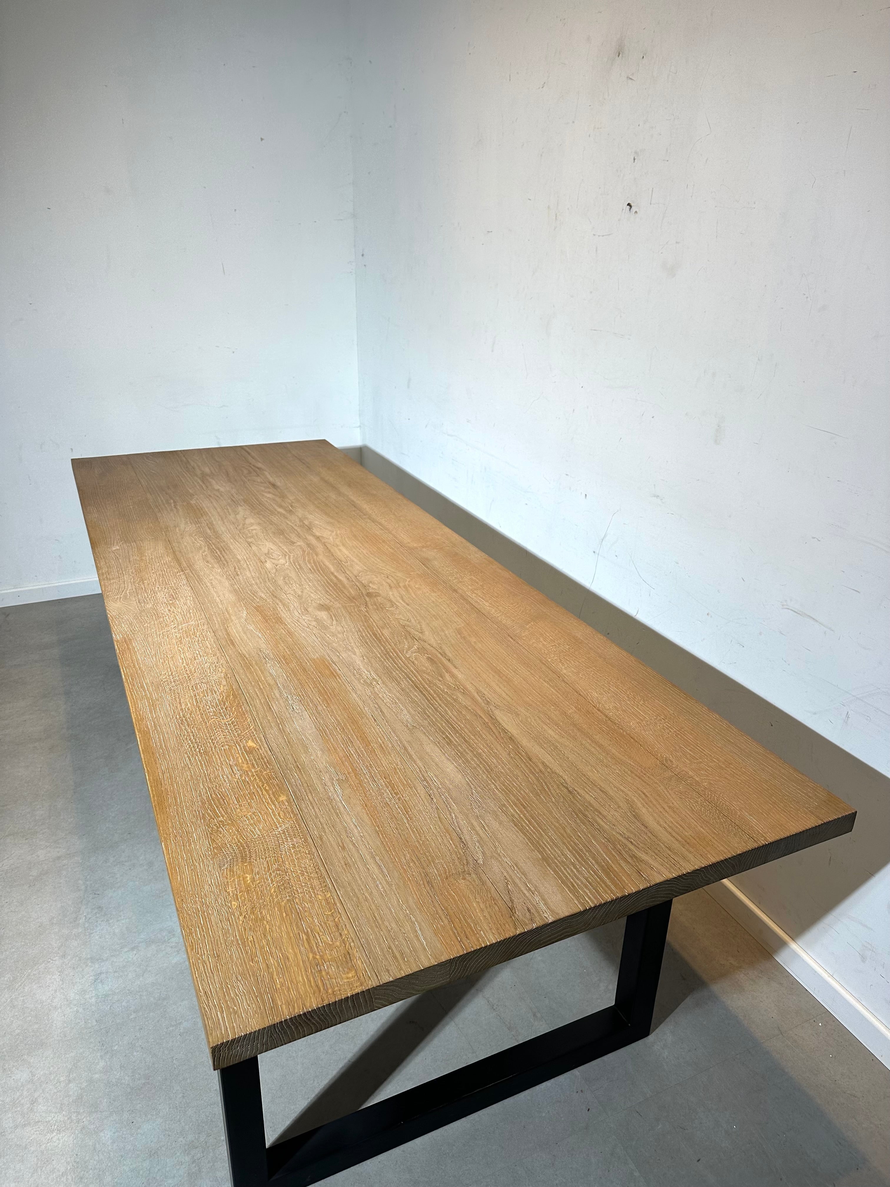 Grutman dining table – solid oak top 270 cm
