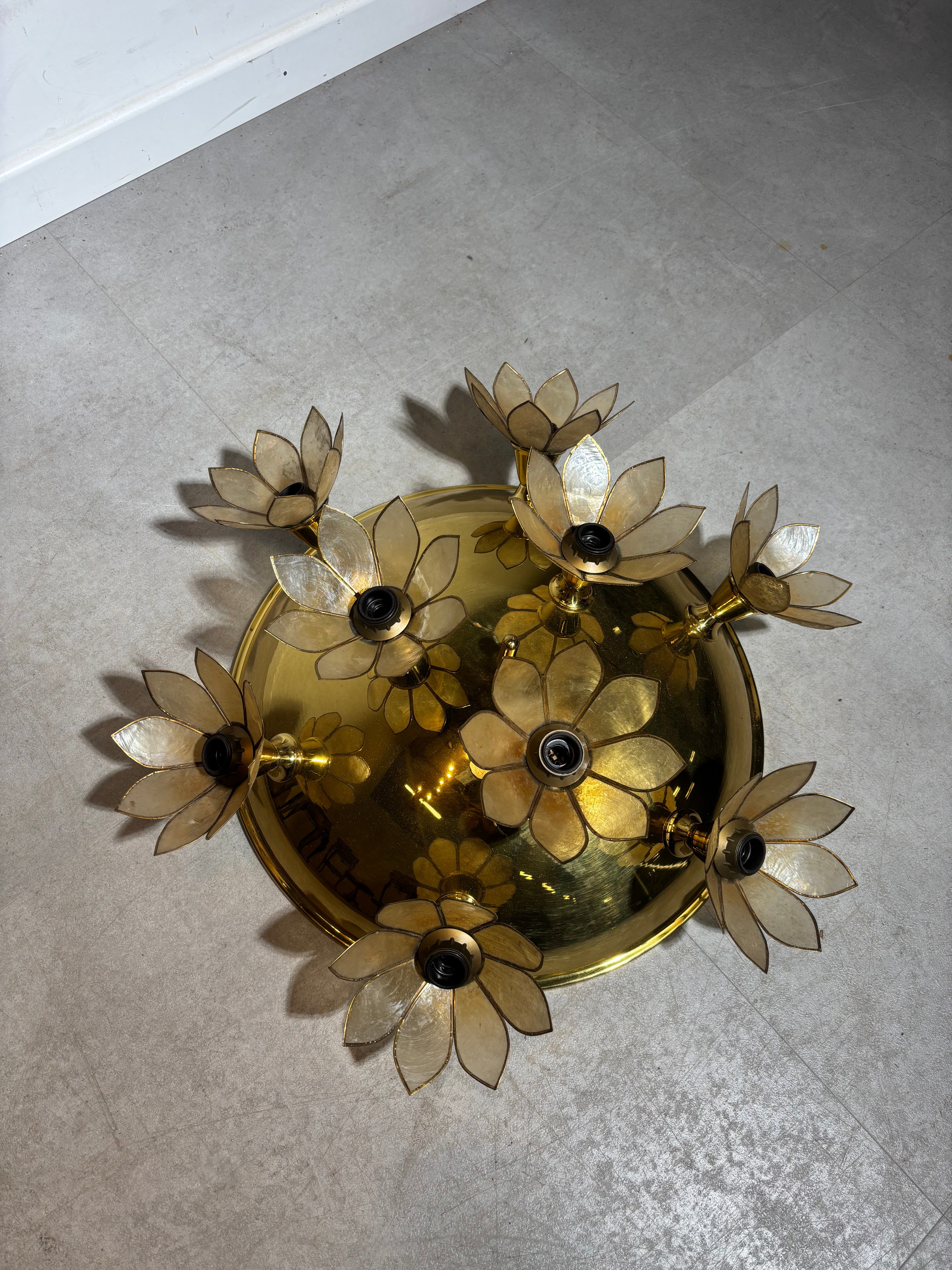 Boulanger Lotus Ceiling Lamp