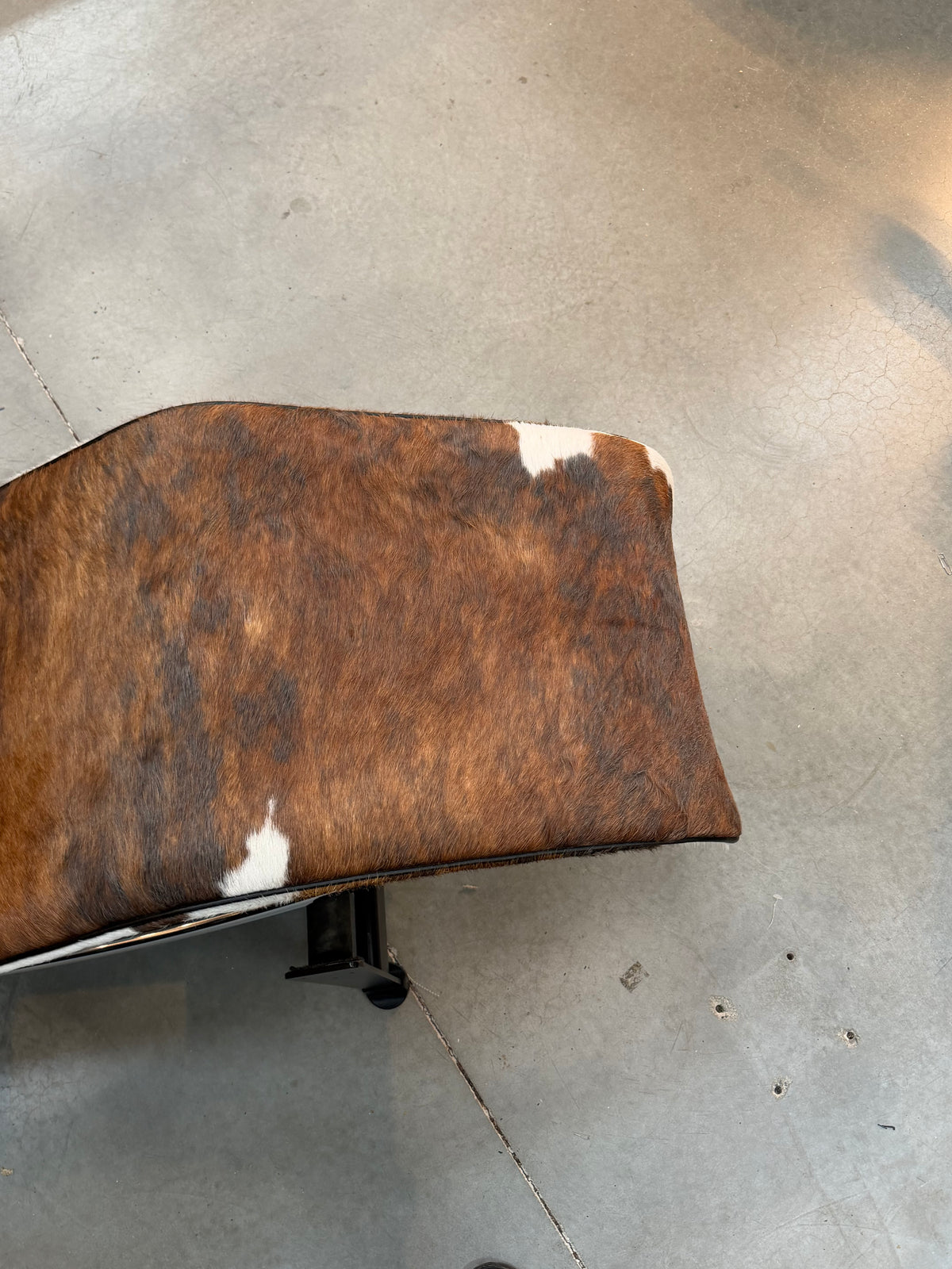 Original Cassina LC4 “Pony” Chaise Longue — Le Corbusier, Pierre Jeanneret & Charlotte Perriand