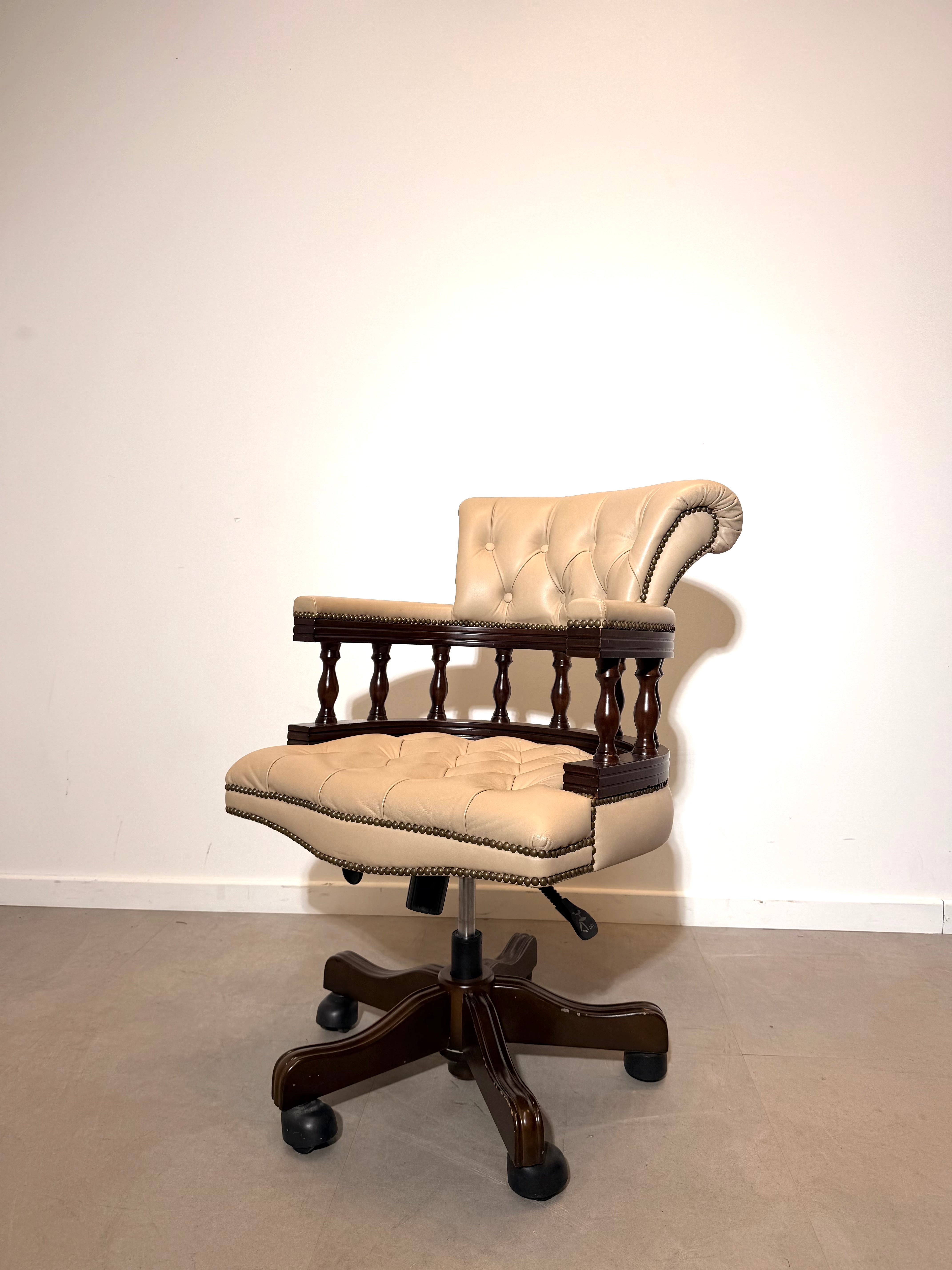 Chesterfield Style Executive Office Chair