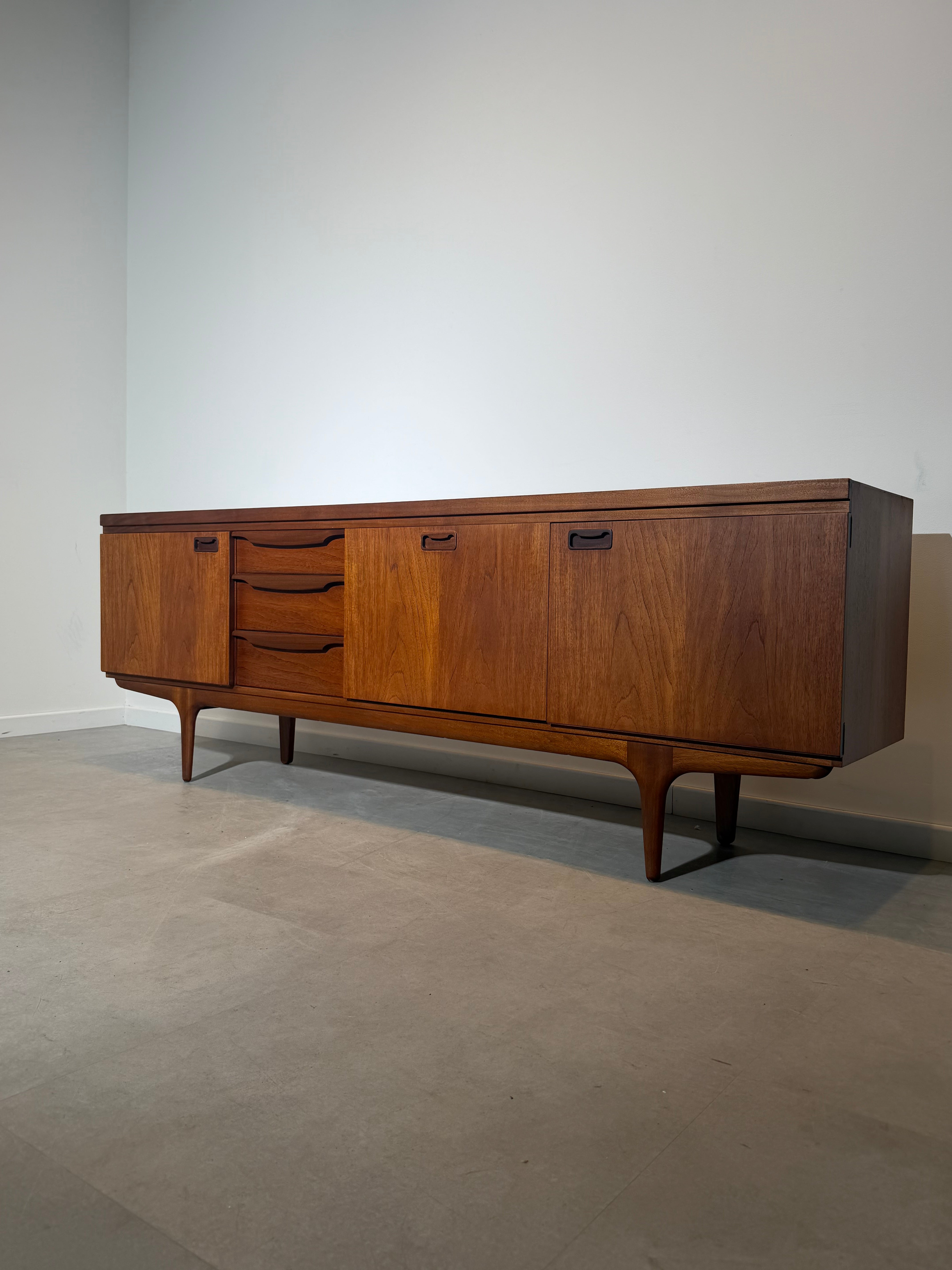 Greaves & Thomas Teak Sideboard – Mid-Century Modern British Design