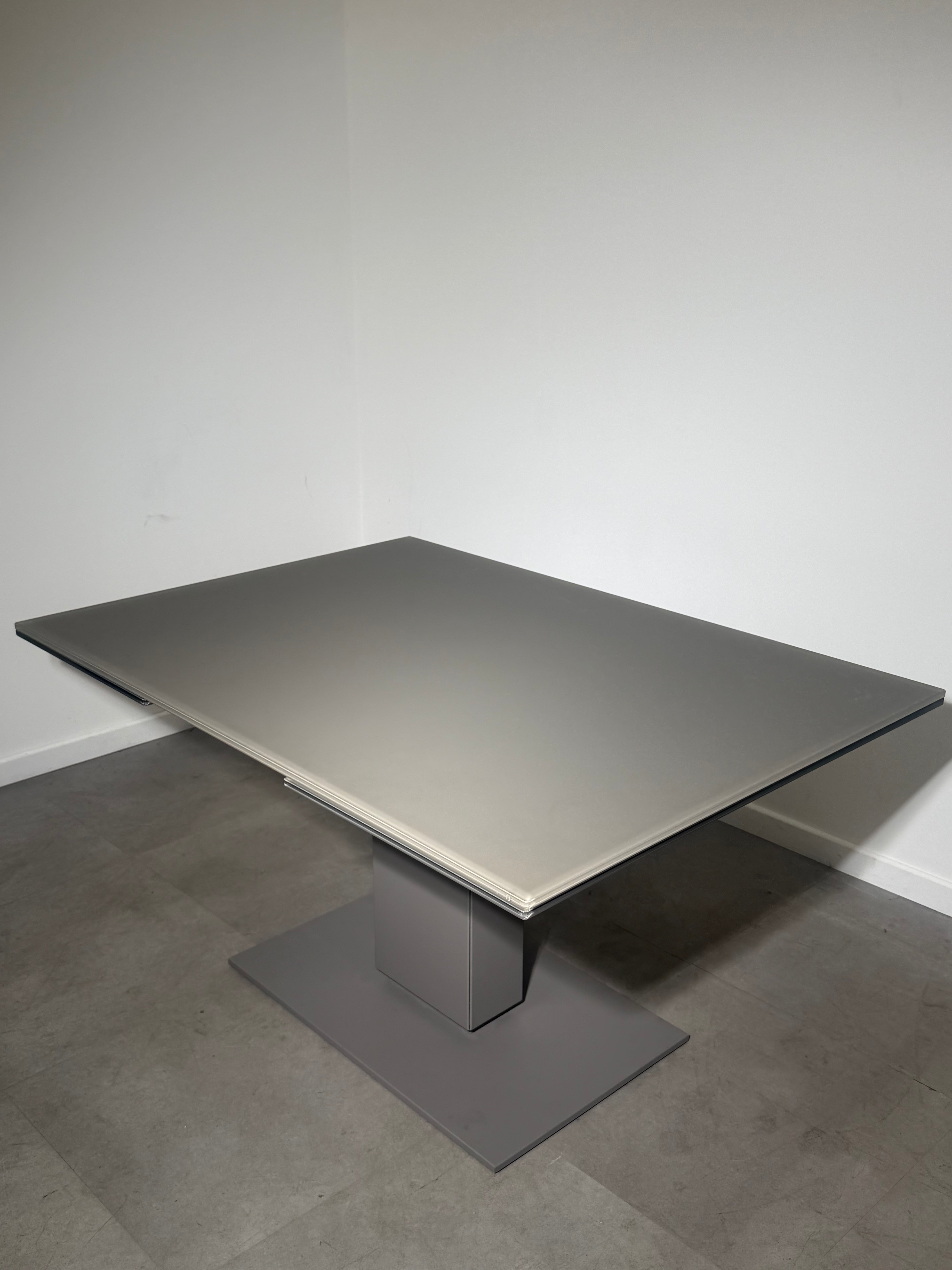 Calligaris Echo Extendable Glass Dining Table – 140–240 cm