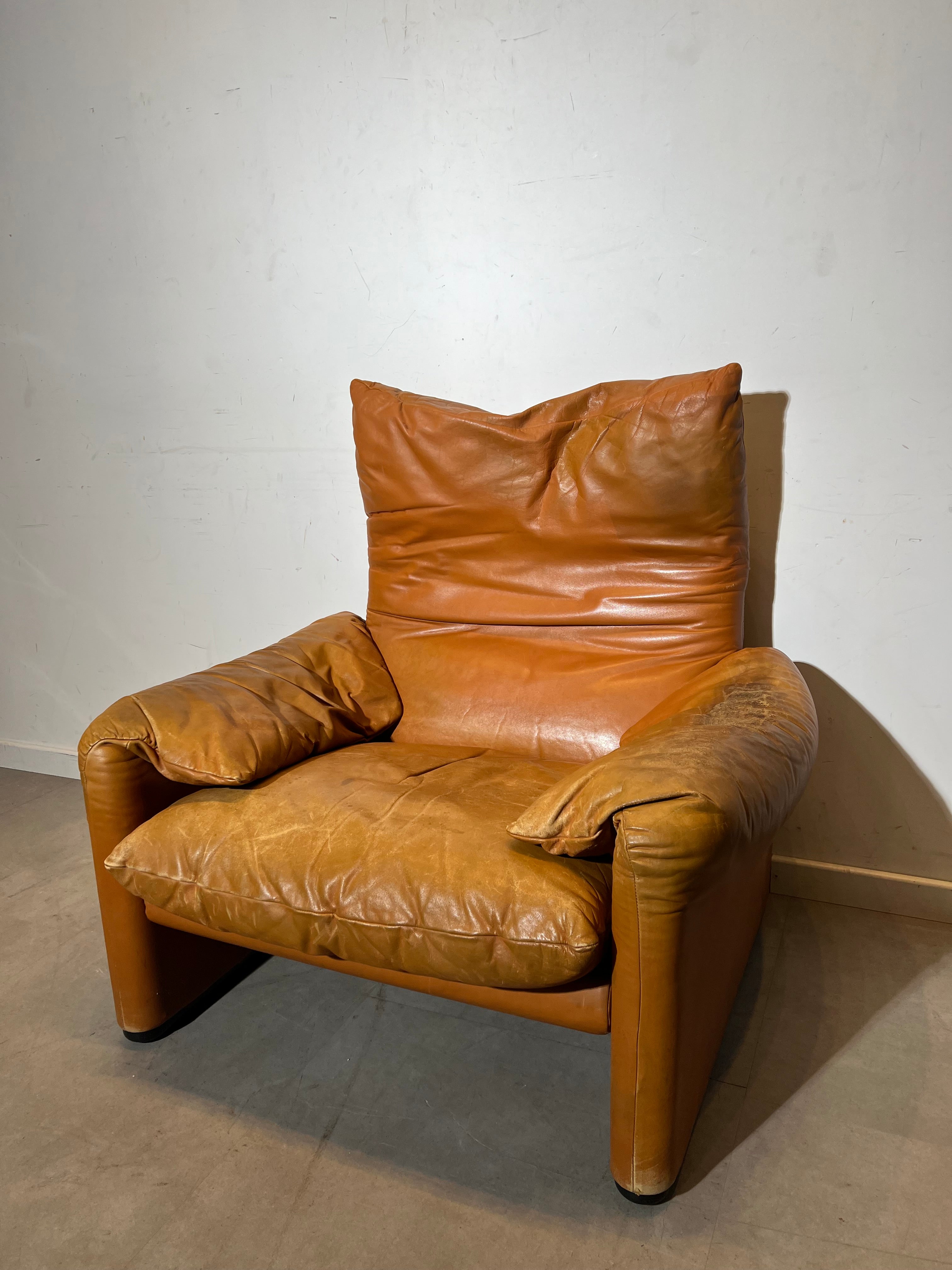 Cassina Maralunga Leather Lounge Chair by Vico Magistretti