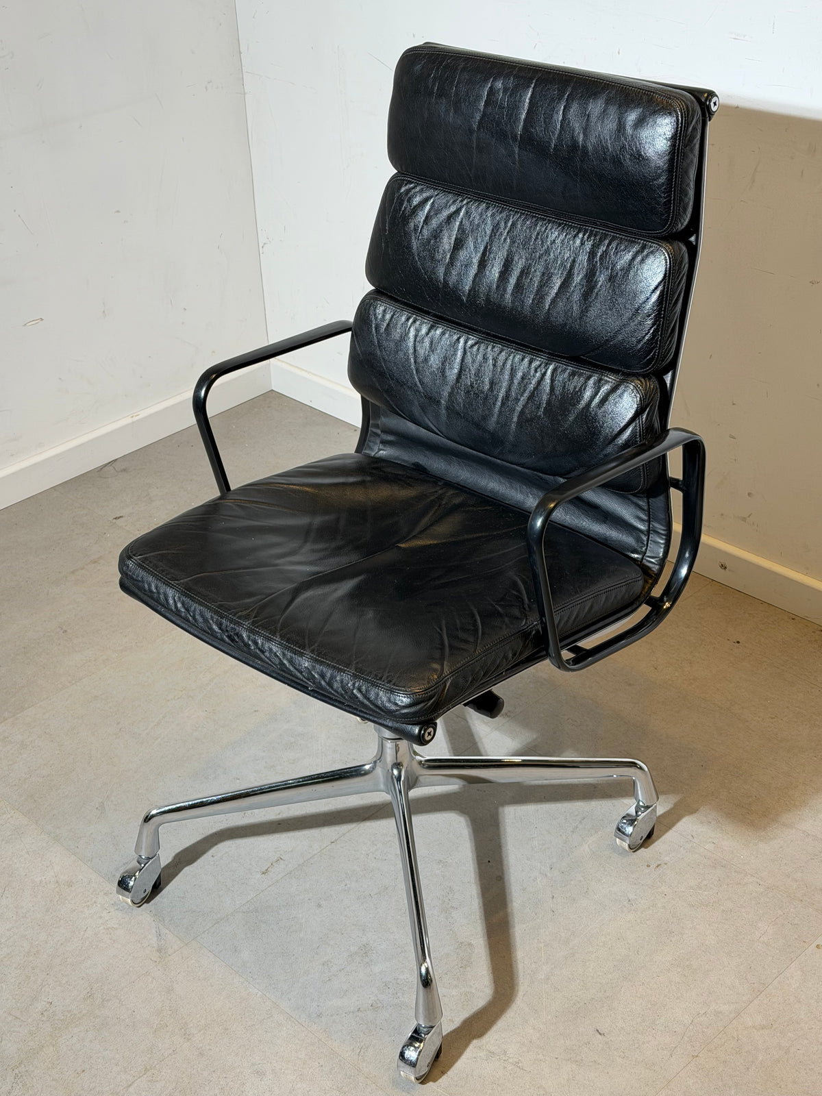 Fauteuil de bureau Herman Miller EA 219 conçu par Charles et Ray Eames, années 1970