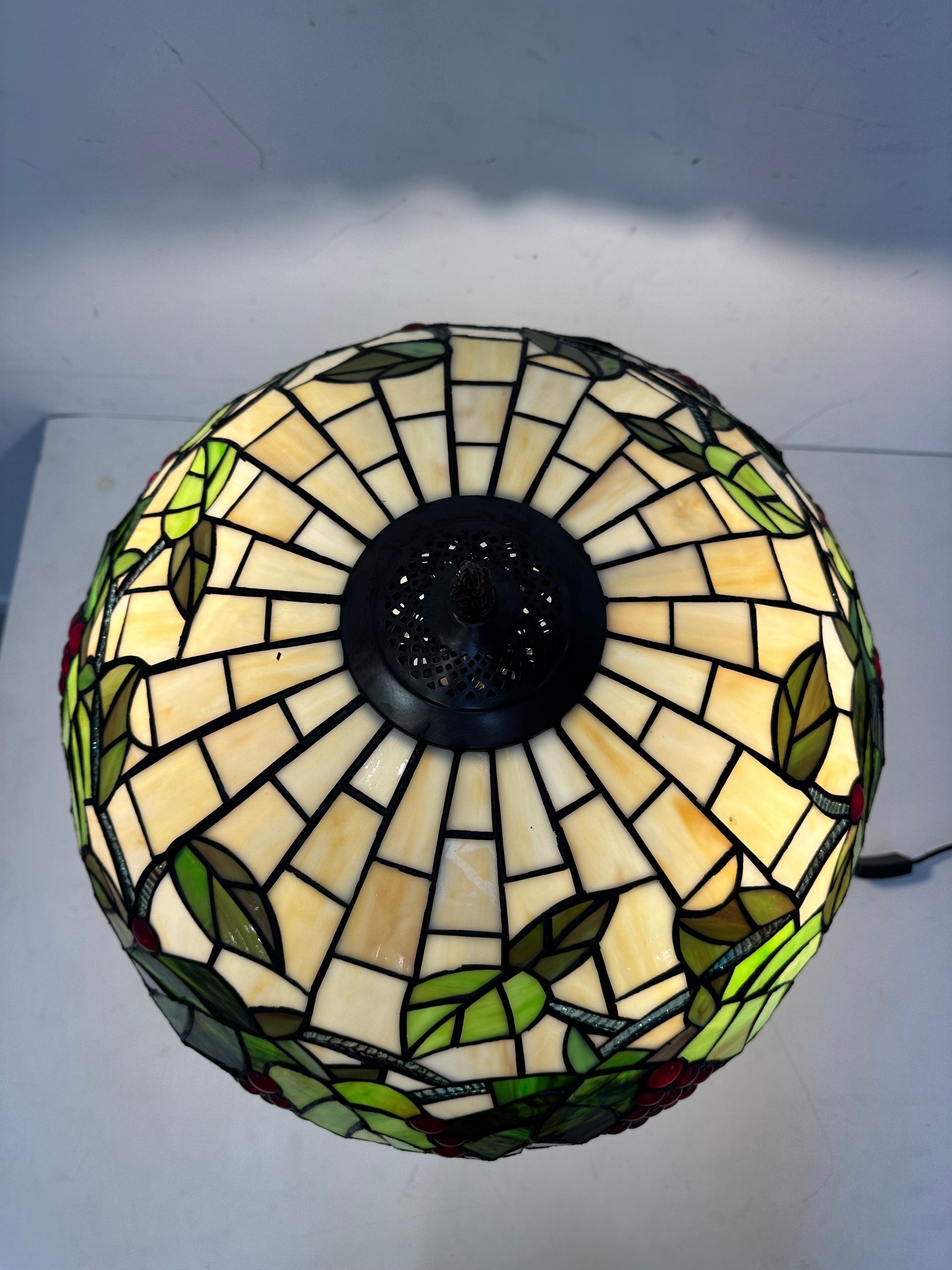 Tiffany Style Table Lamp with Grape Motif