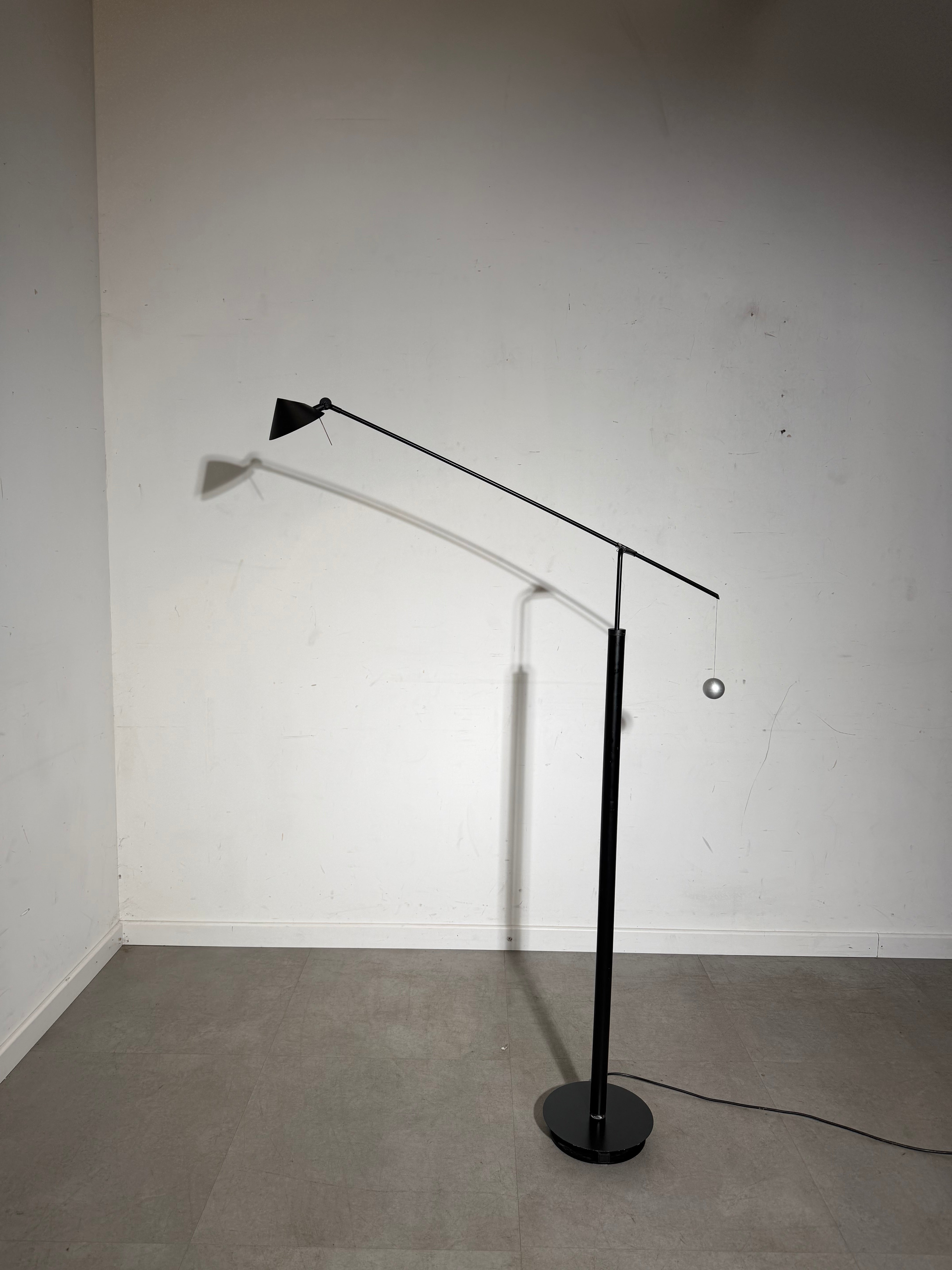 Lampadaire Artemide Nestore Lettura – Design par Carlo Forcolini, Italie