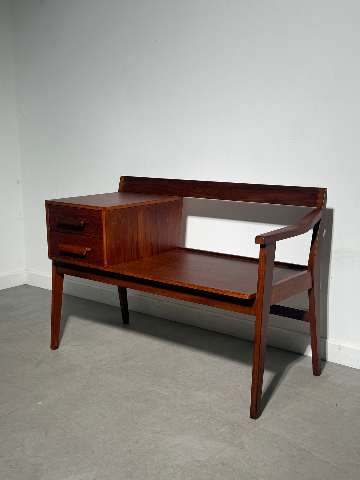Chippy Heath Teak Telephone Table – British Mid-Century Modern