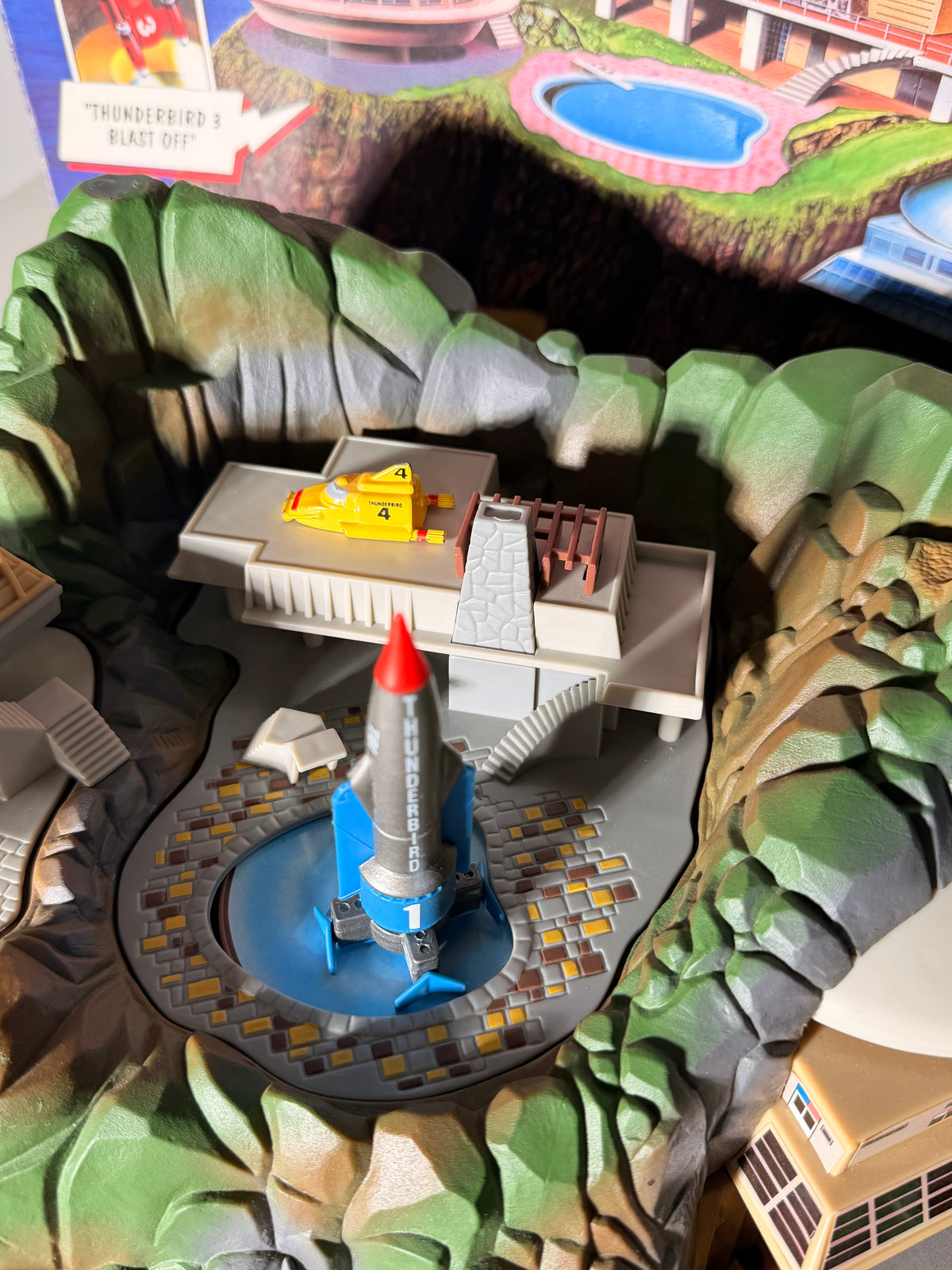 Matchbox Thunderbirds Tracy Island Electronic Playset – Vintage 1990s