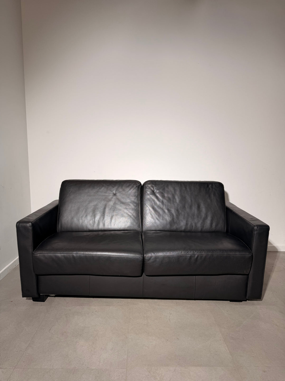 Black Leather 2-Seater Sofa Bed by Linea B