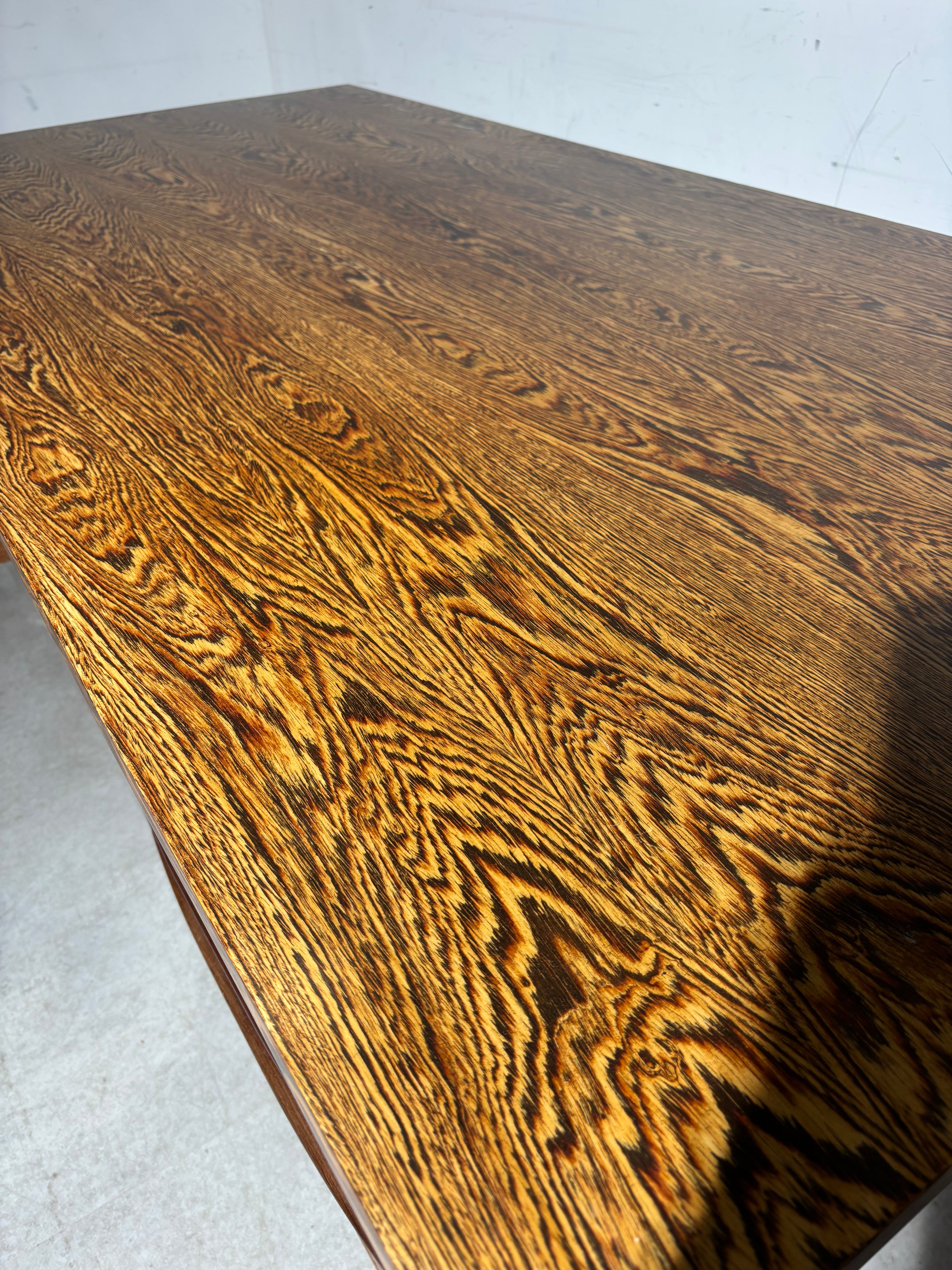 Bureau « de direction » vintage en palissandre