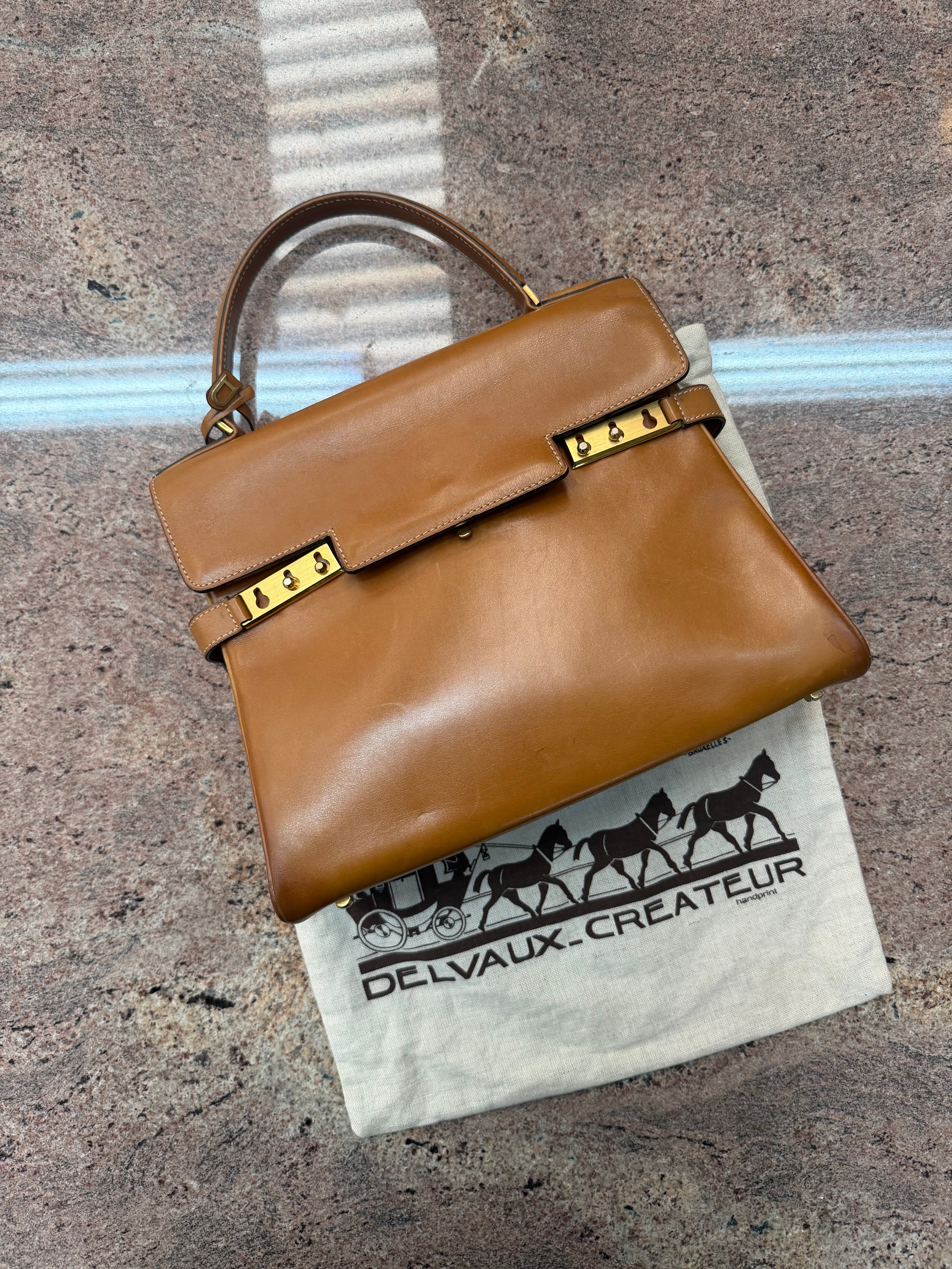 Vintage Delvaux Tempete MM Handbag – Cognac Leather – With Mirror & Original Dustbag