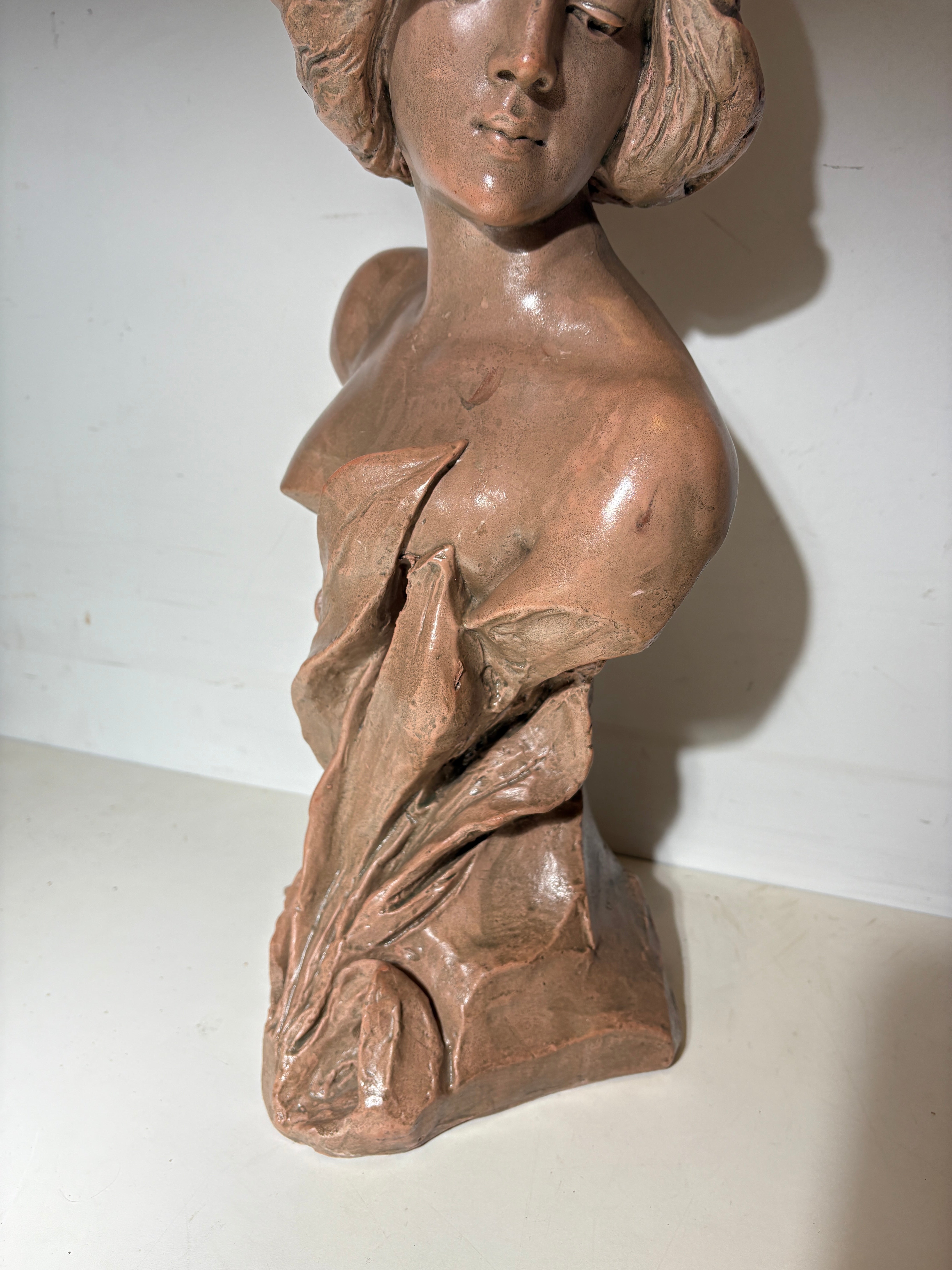 Antieke buste Art Nouveau vrouw