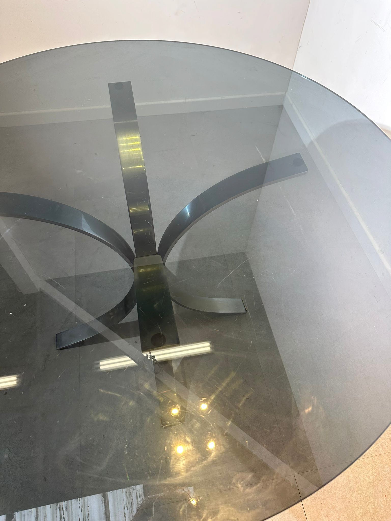 Round Dining Table – Attributed to Osvaldo Borsani (Not Marked)