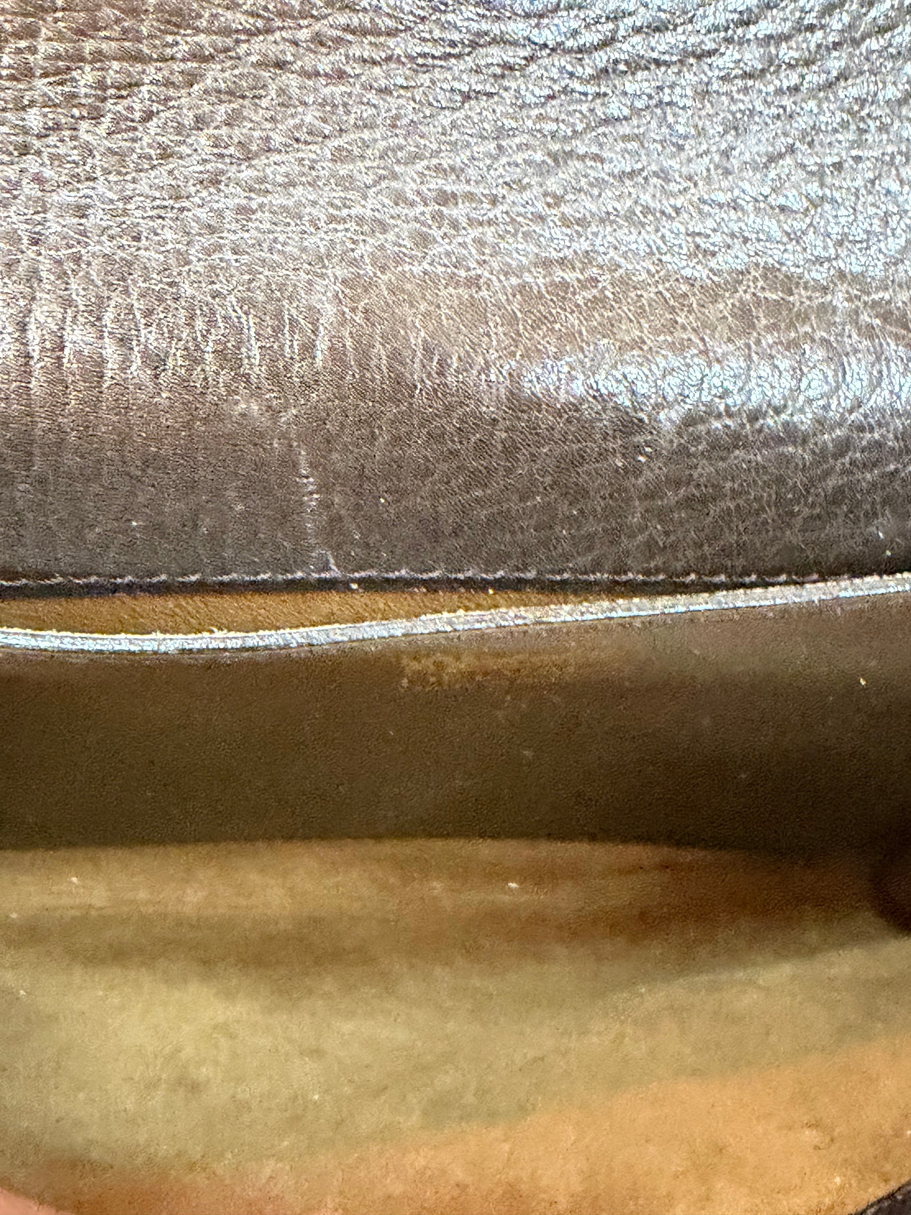 Delvaux “Roméo” Crossbody Bag – Two-Tone Brown Leather – 26 x 22 cm