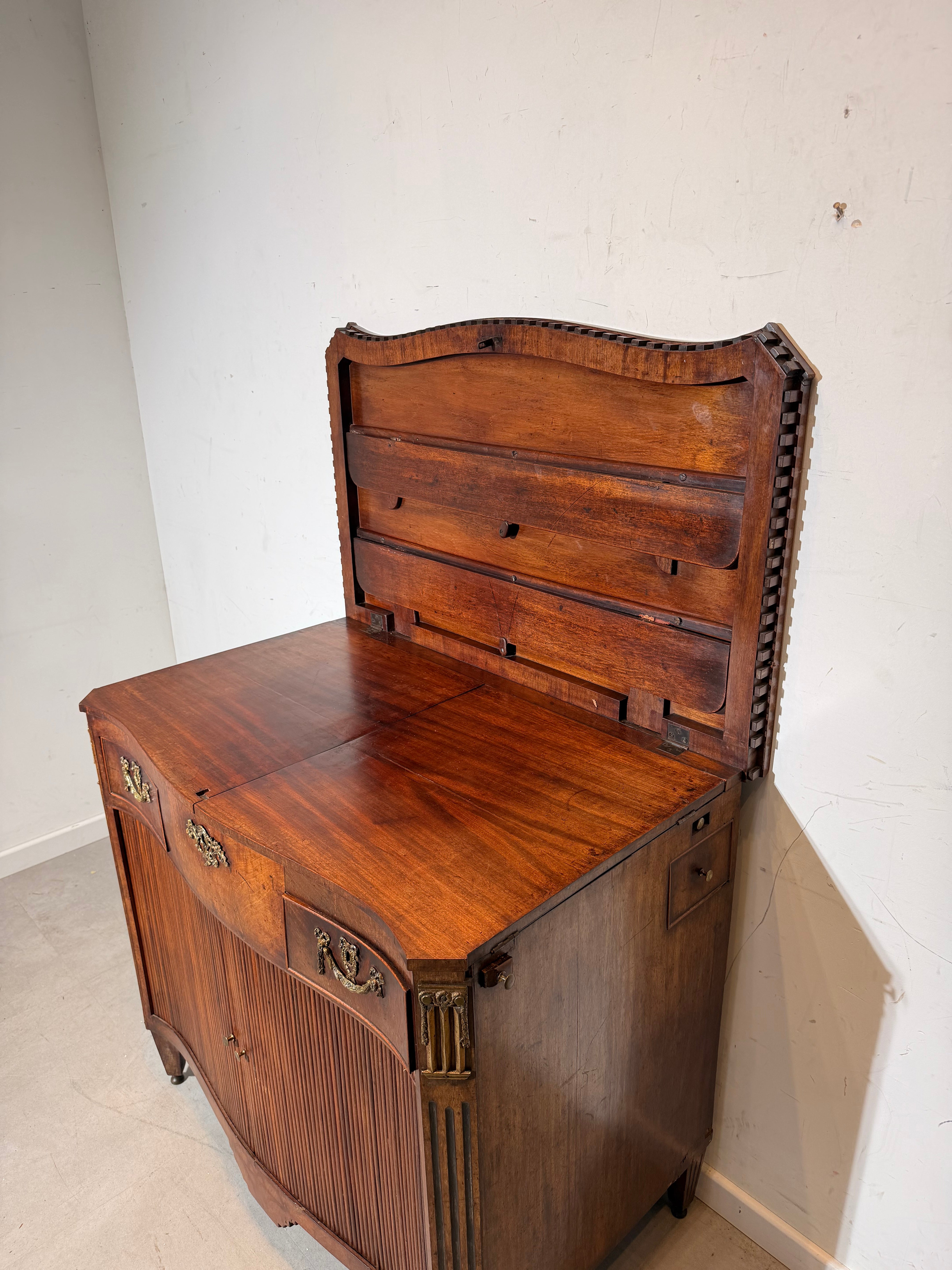 Antique Mahogany Washstand Cabinet
