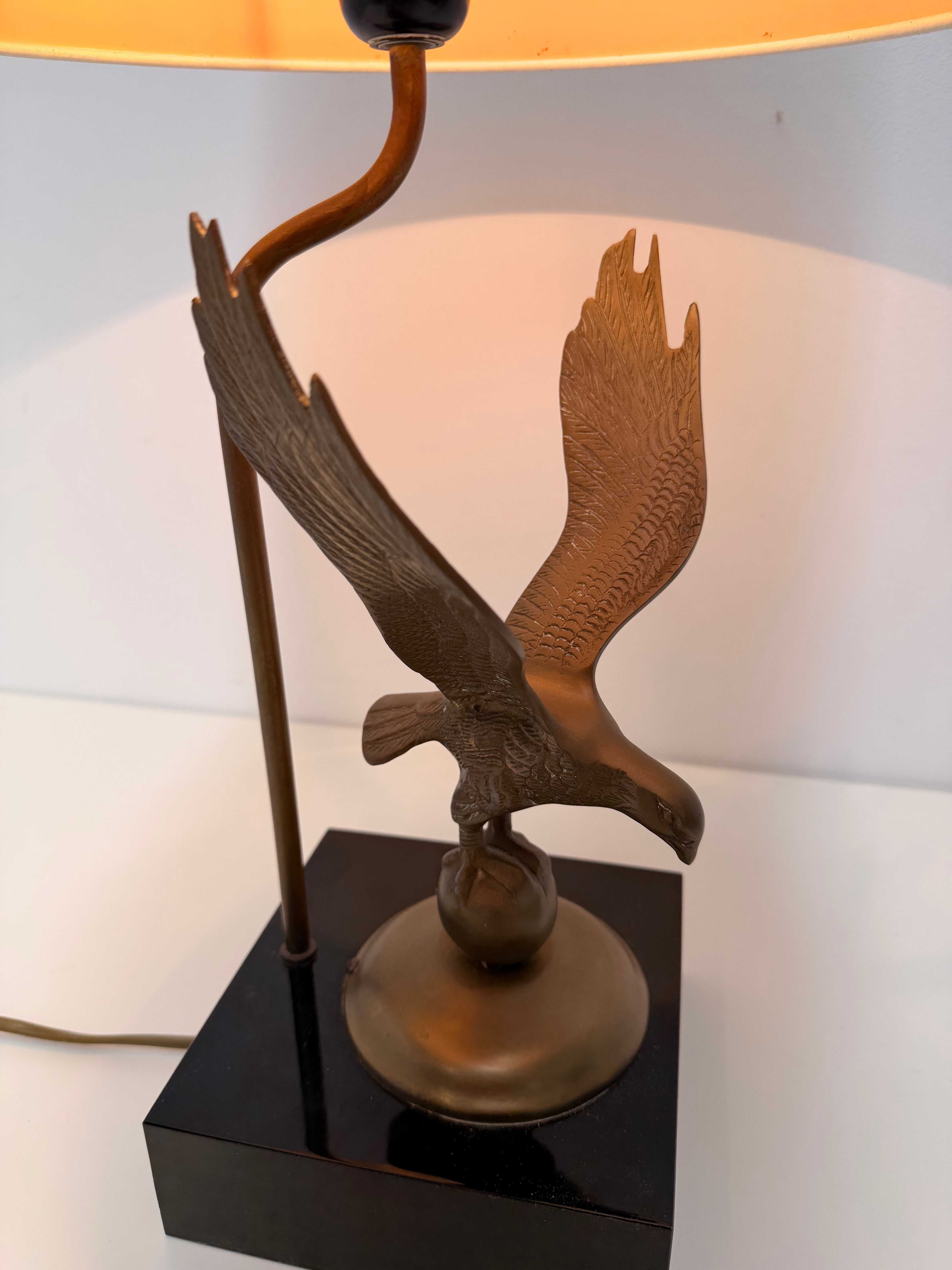 Vintage Eagle Table Lamp