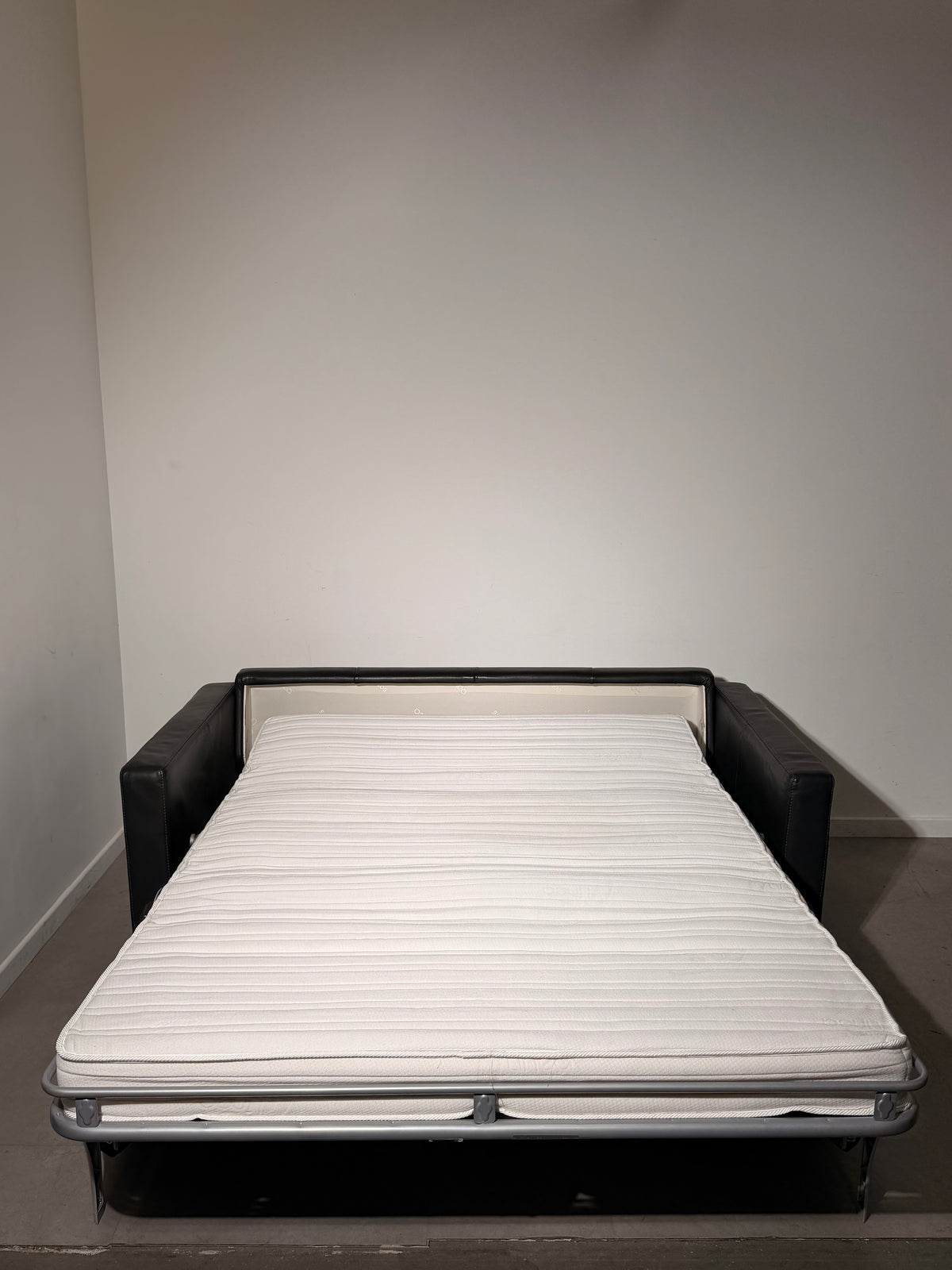 Black Leather 2-Seater Sofa Bed by Linea B