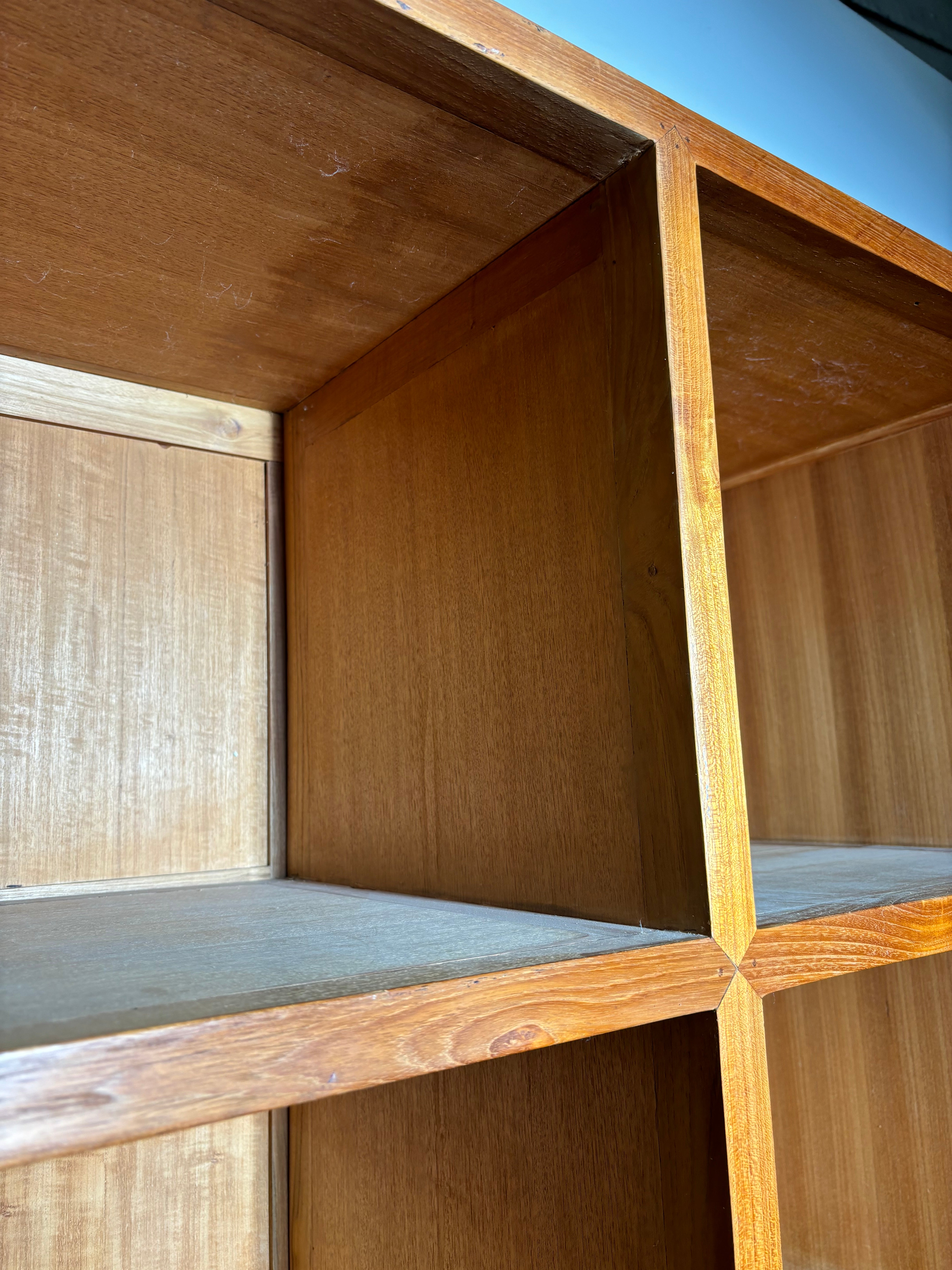 Bookcase in teakwood