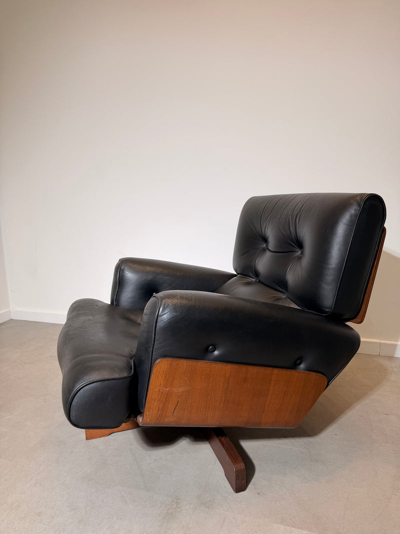 Menilo Taro Model 401 Lounge Chair by Cinova, Italy, 1964